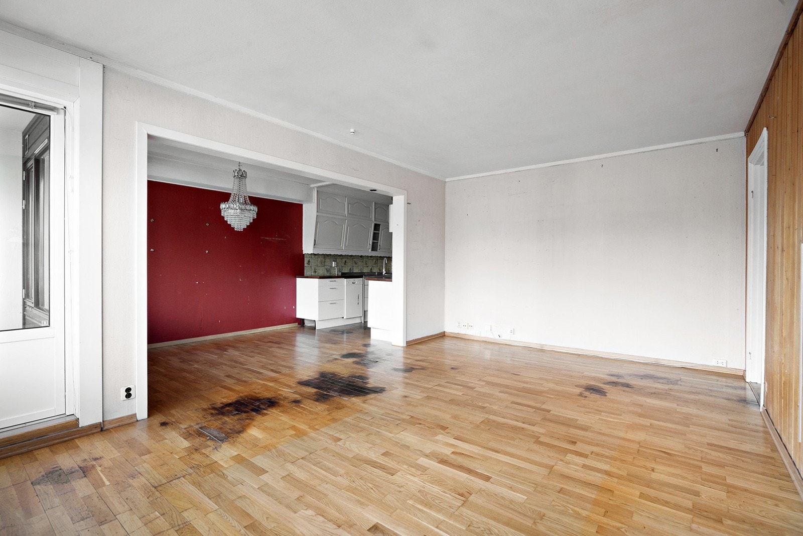 Stor og lys 2-roms leilighet med heis, balkong og garasjeplass Galleribilde