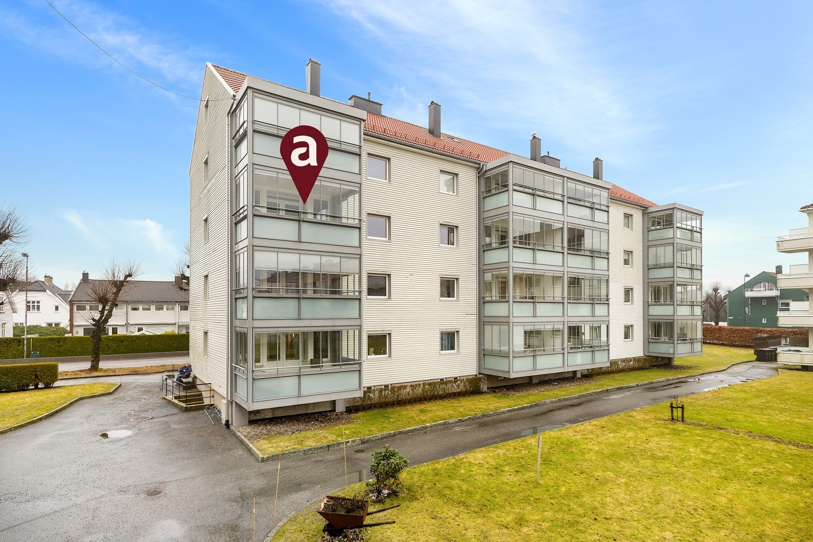 Leiligheten ligger gunstig til i byggets 3.etg Galleribilde