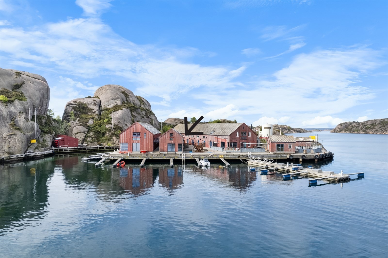Exbo / Inge Johan Jenssen har gleden av å presentere Kapelløya 1J for salg! Galleribilde