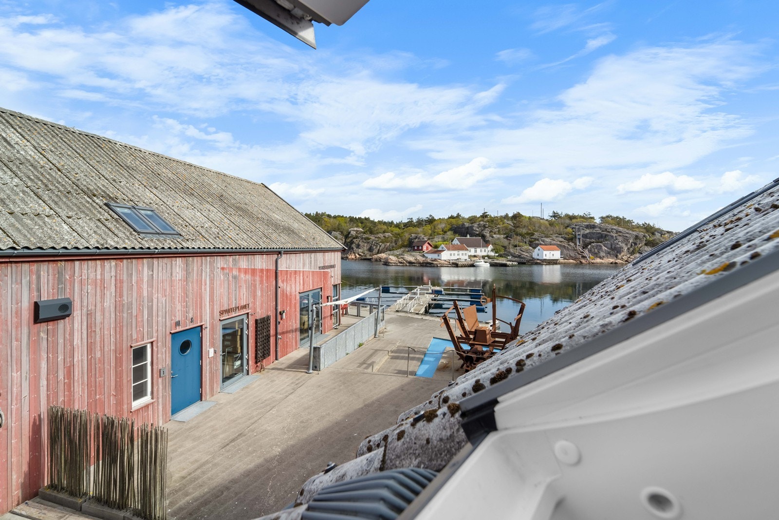 Utsikt fra takvindu Galleribilde
