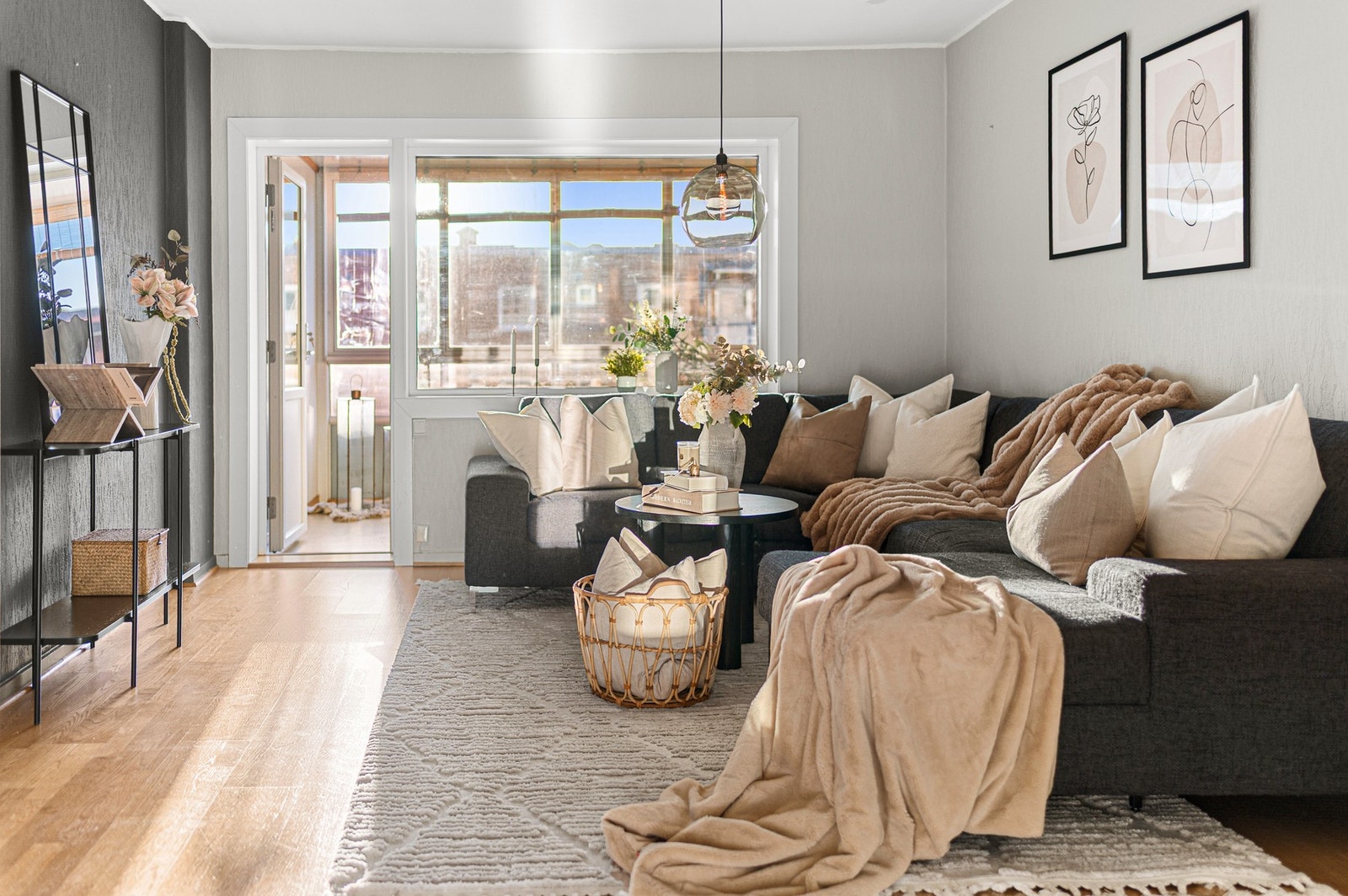 Velkommen til en stilren 3-romsleilighet som er enkel å innrede. Galleribilde