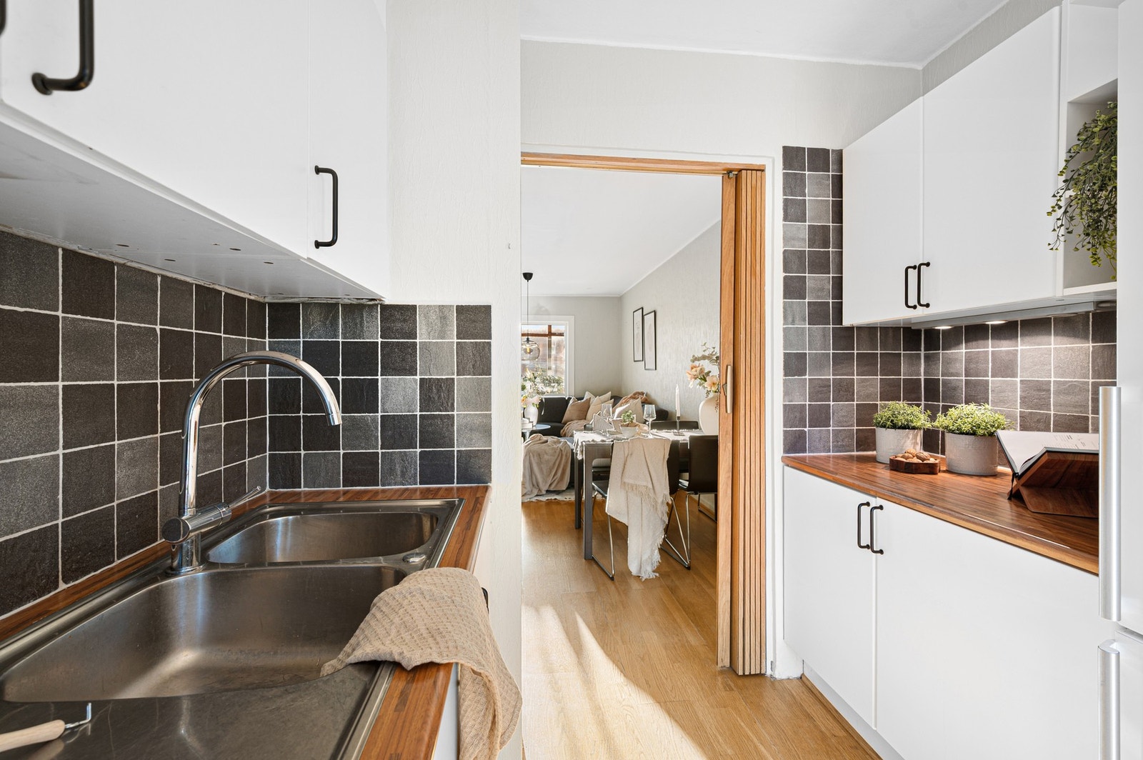 Kjøkkenet er oppmålt til å være 8.3 m². Galleribilde