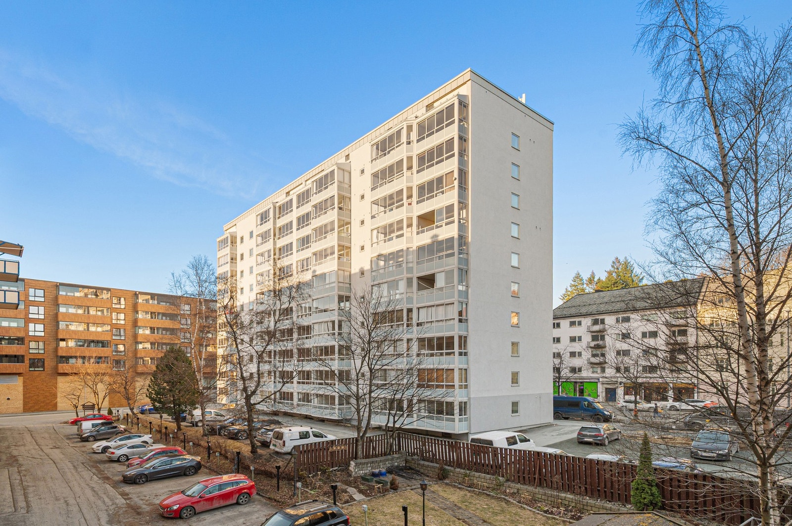 Fasadebilde. Leiligheten disponer 2 boder. Galleribilde