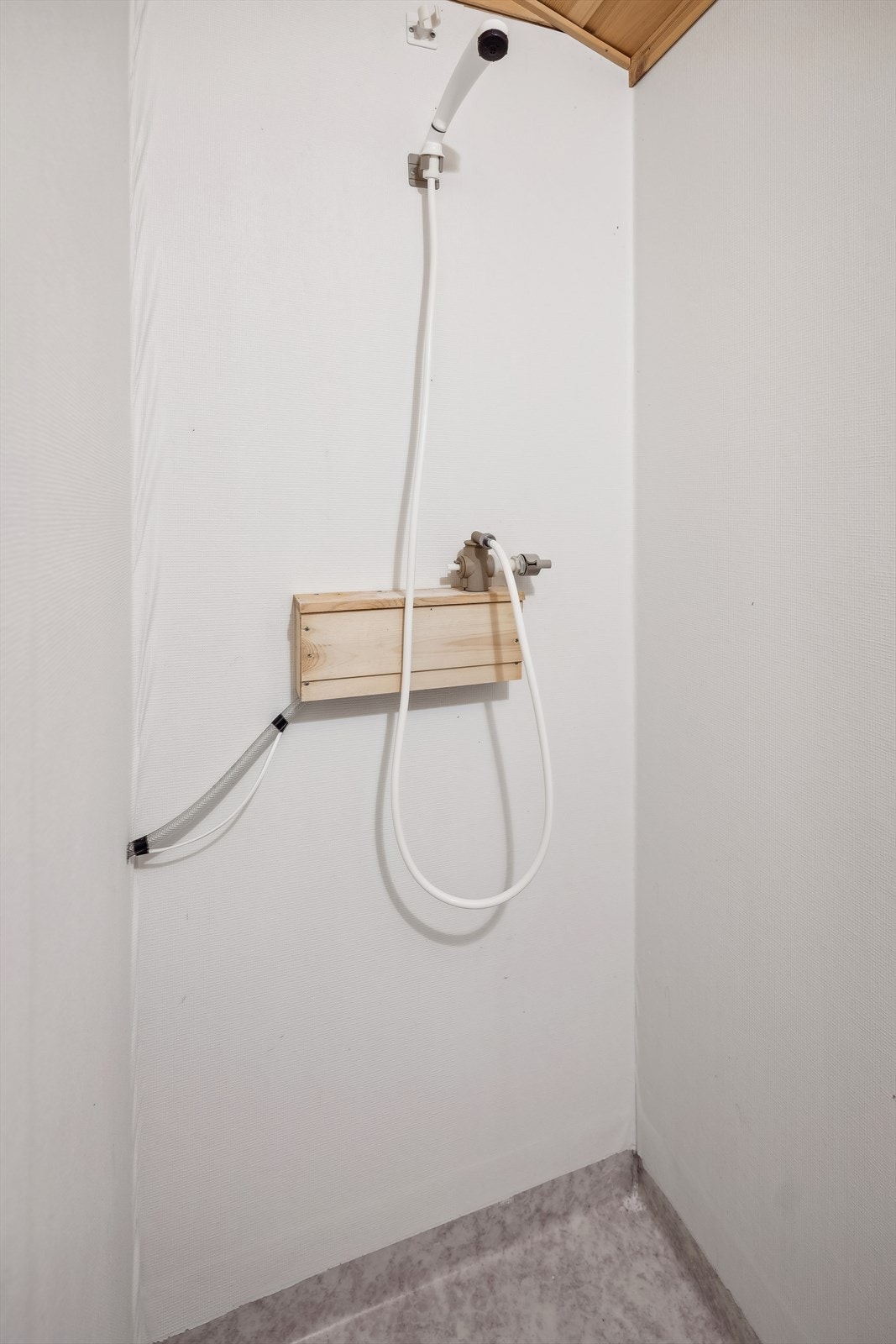 Det er også skyllerom/dusjsone. Galleribilde