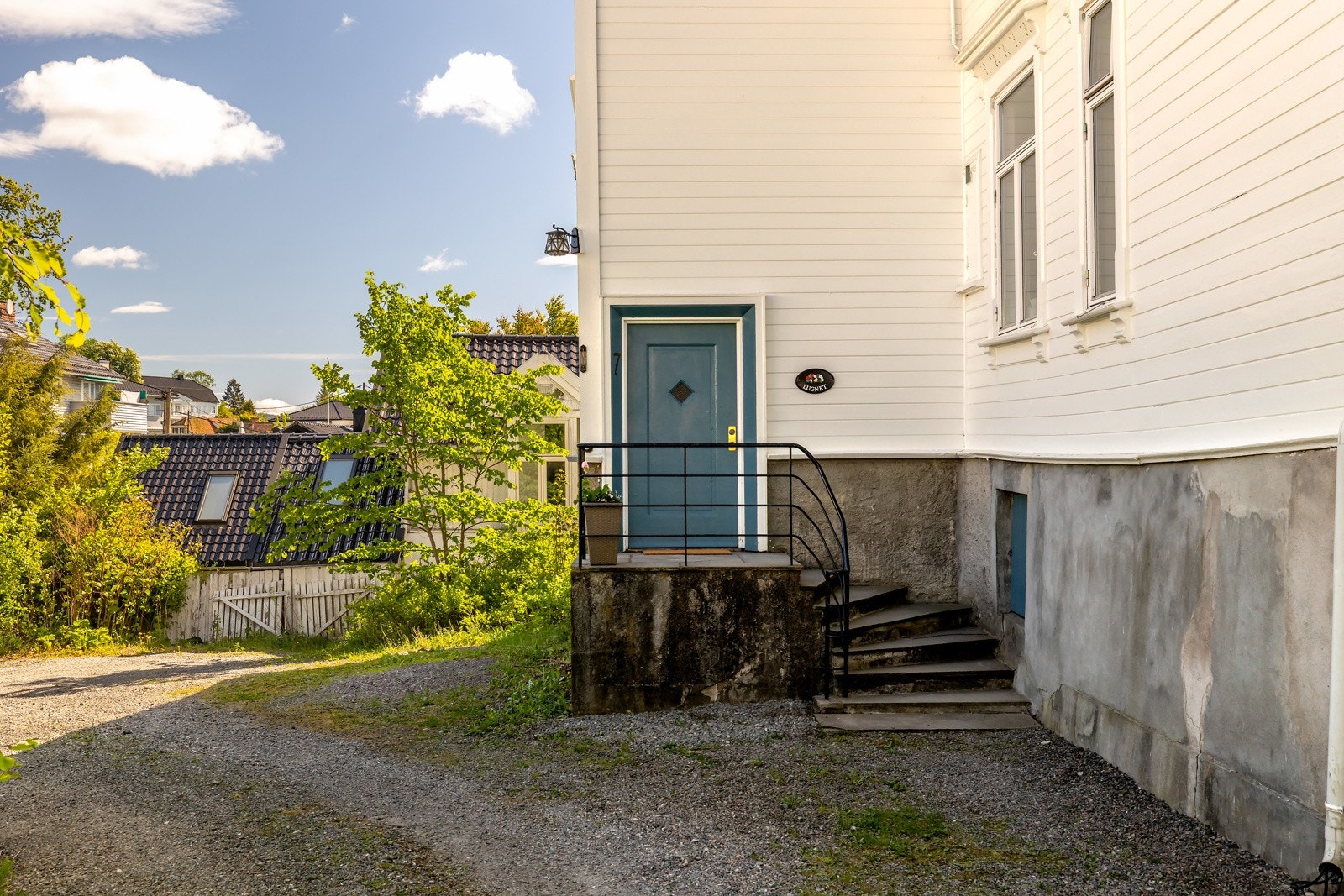 Eiendommen har vært kontinuerlig vedlikeholdt. Den store takrenoveringen i 1997 ble utført av City Taktekking. Skifertaket bærer i dag en kombinasjon av ny og opprinnelig stein. Utvendig maling er gjort regelmessig, senest i 2021 av Solid Byggservice AS Galleribilde
