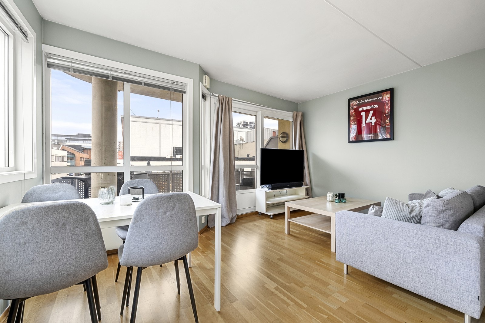 Stuen er enkel å møblere og tilpasse etter eget ønske. Galleribilde