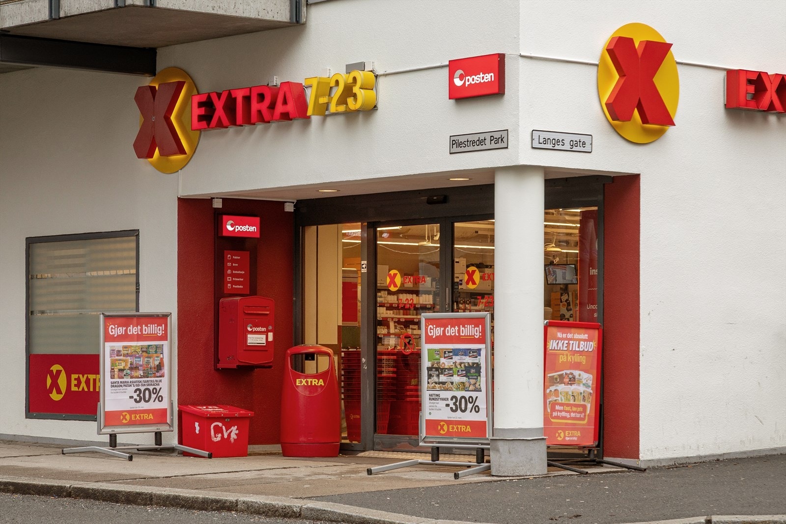 Du finner flere dagligvarebutikker i umiddelbar nærhet Galleribilde