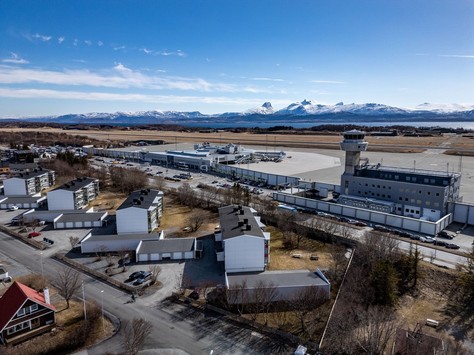 Enkel logistikk for reise via Bodø Lufthavn. Galleribilde