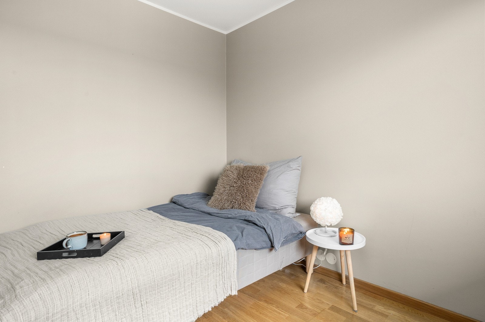 Soverom med plass for garderobeskap. Galleribilde