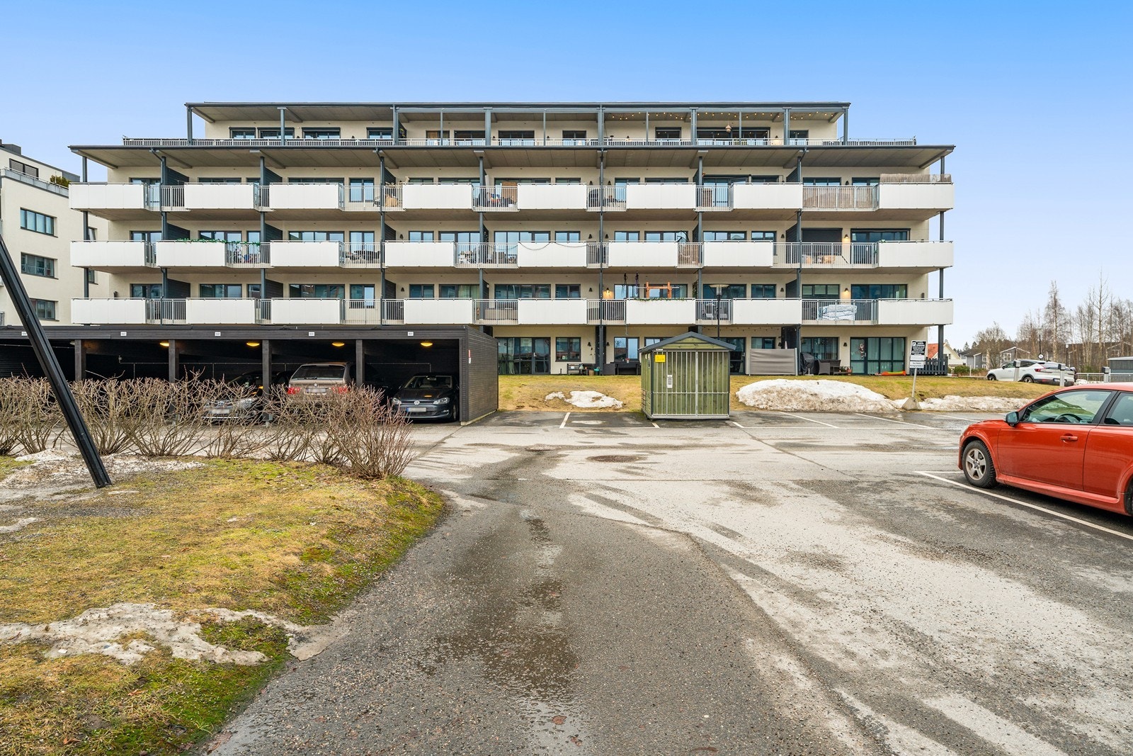 Fasade balkongside Galleribilde