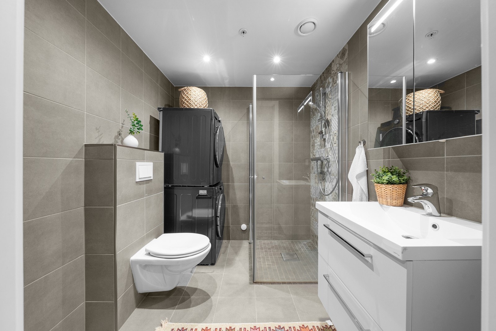 Flislagt, moderne bad/wc Galleribilde