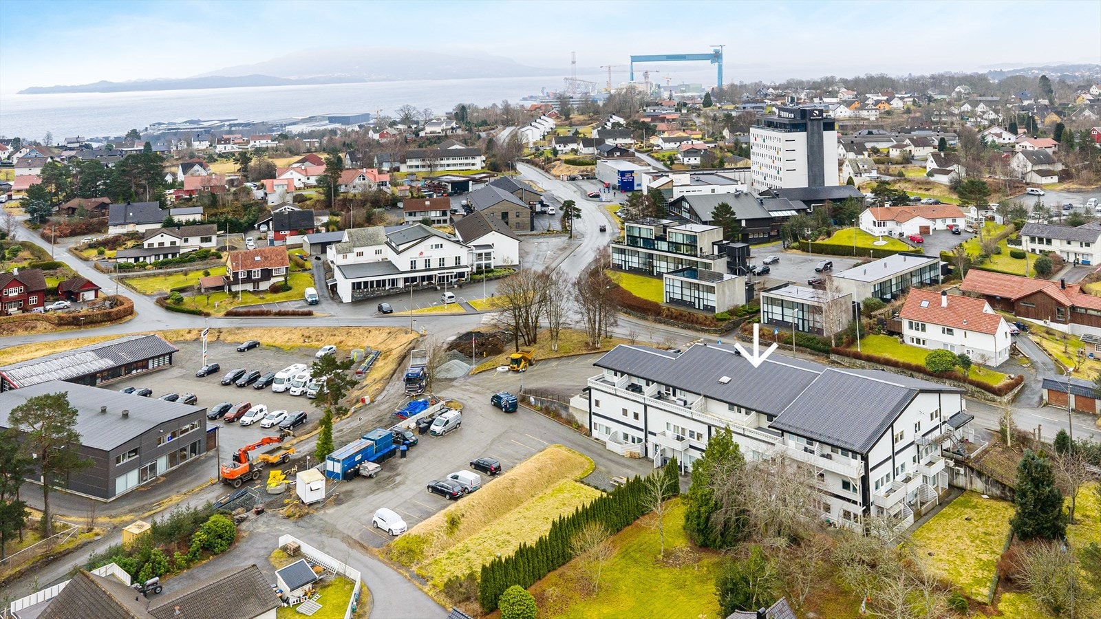 I kort avstand fra Aker Solutions Galleribilde
