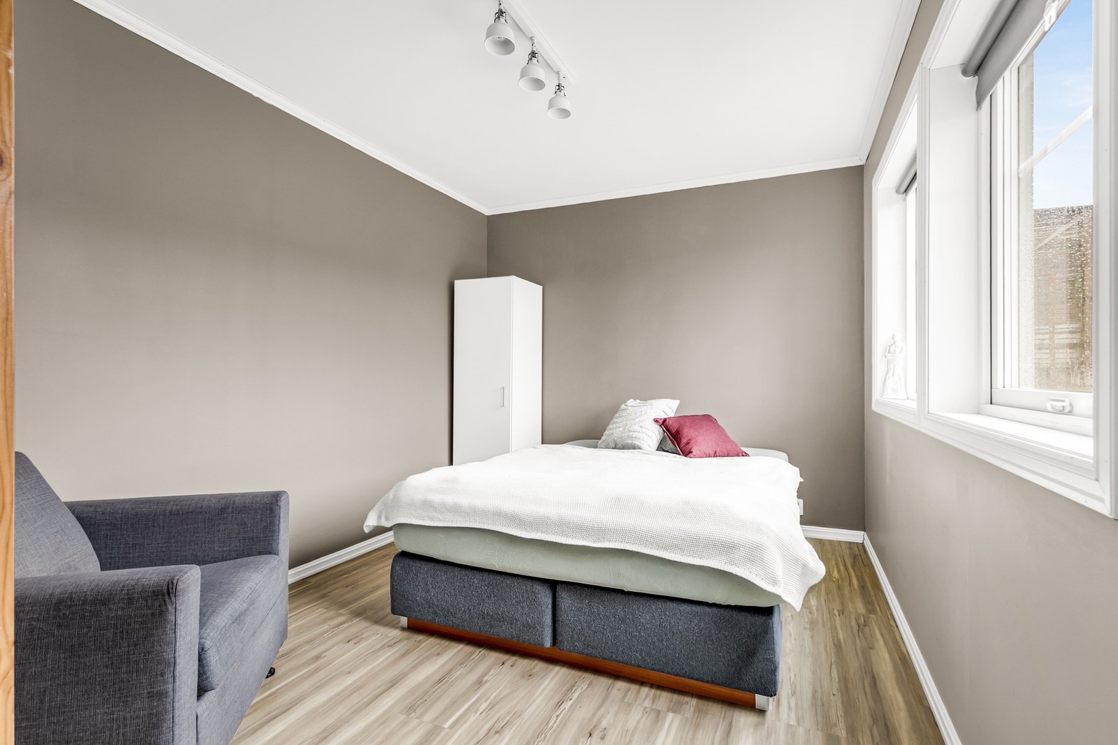 Det er ett soverom i leiligheten Galleribilde