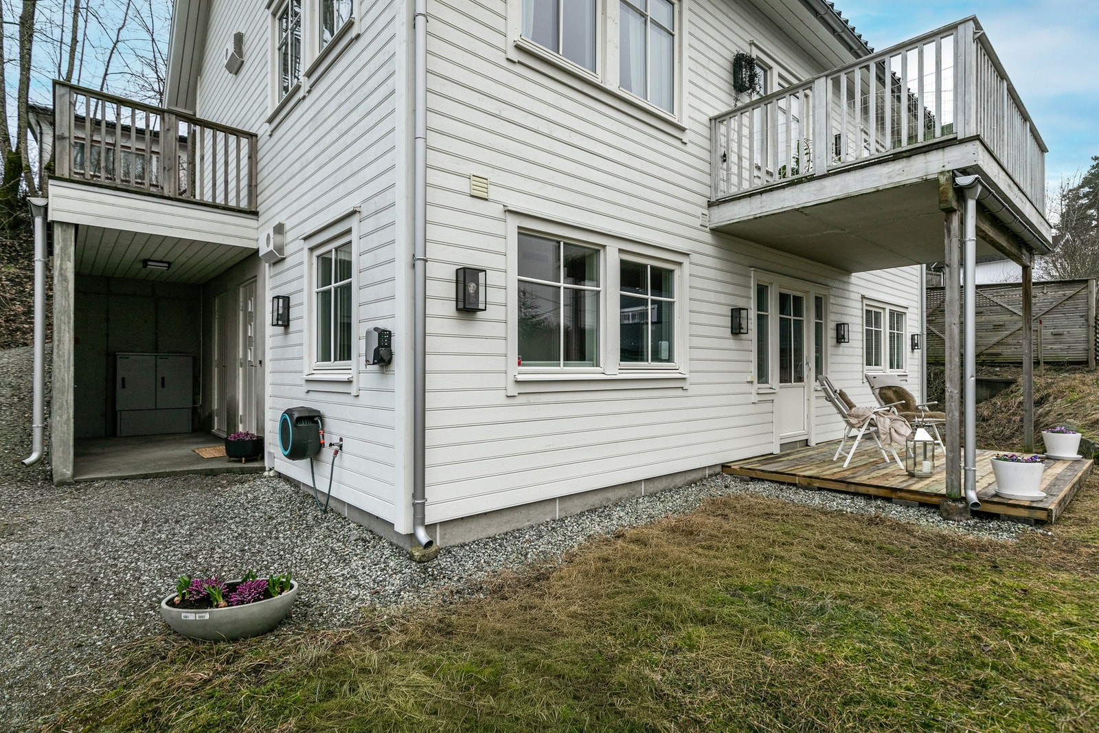 Nyere standard og hyggelig uteområde Galleribilde