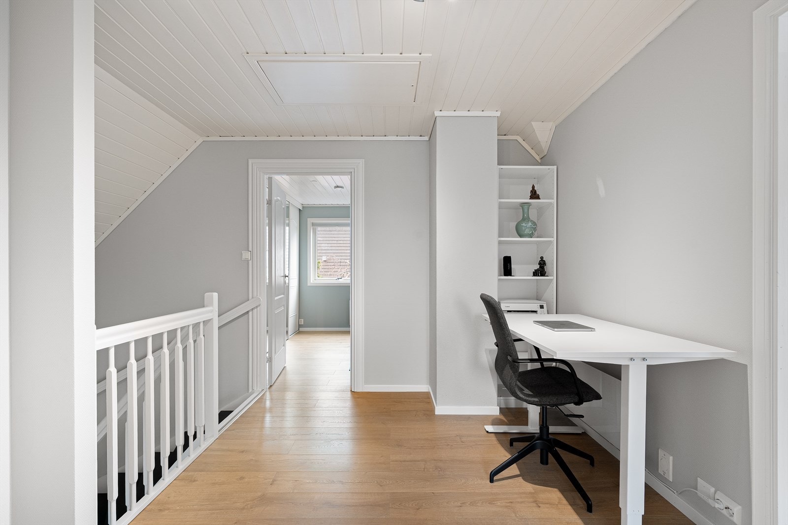 Ekstra lagringsplass på loft. Galleribilde