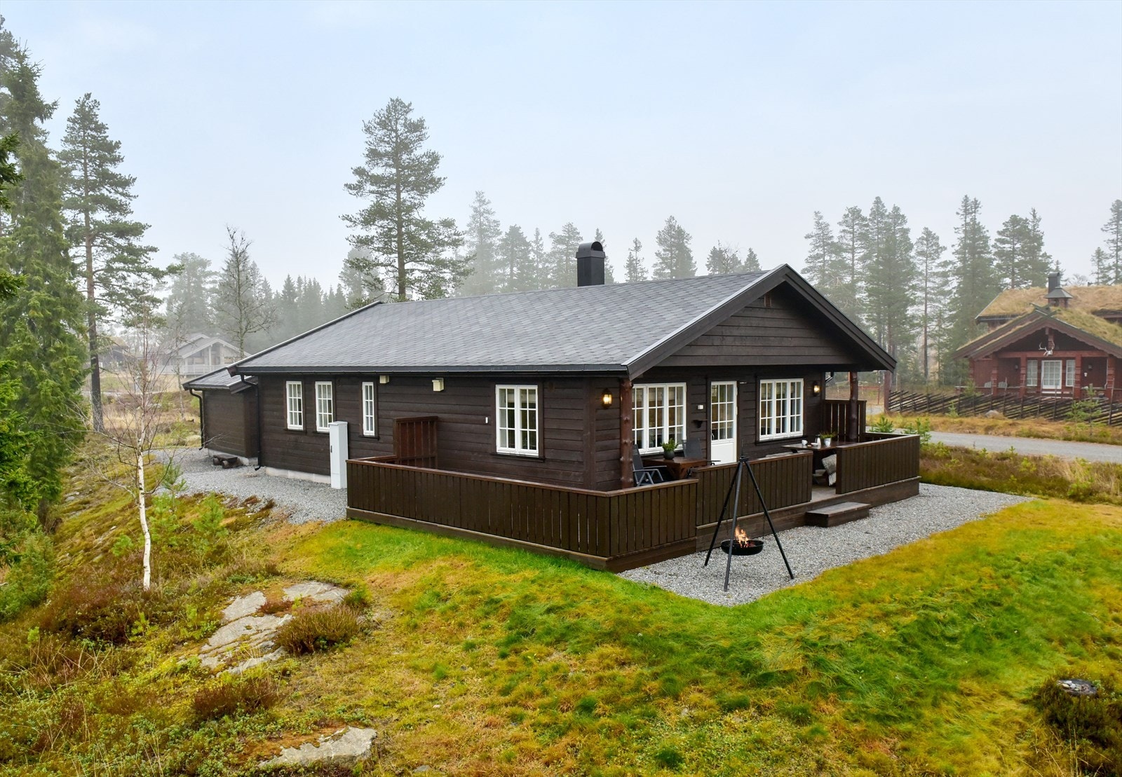 Eiendommen ligger på en eiet tomt på 1075 m². Galleribilde