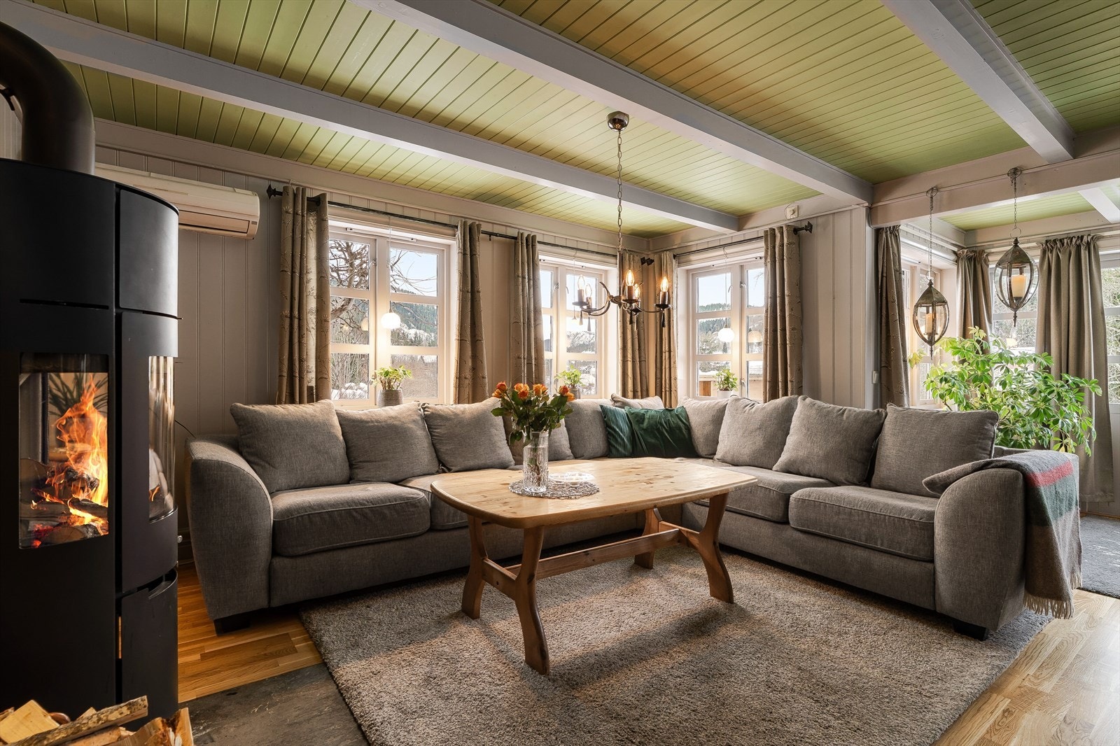 Stuerommet er på hele 27,5 kvm Galleribilde