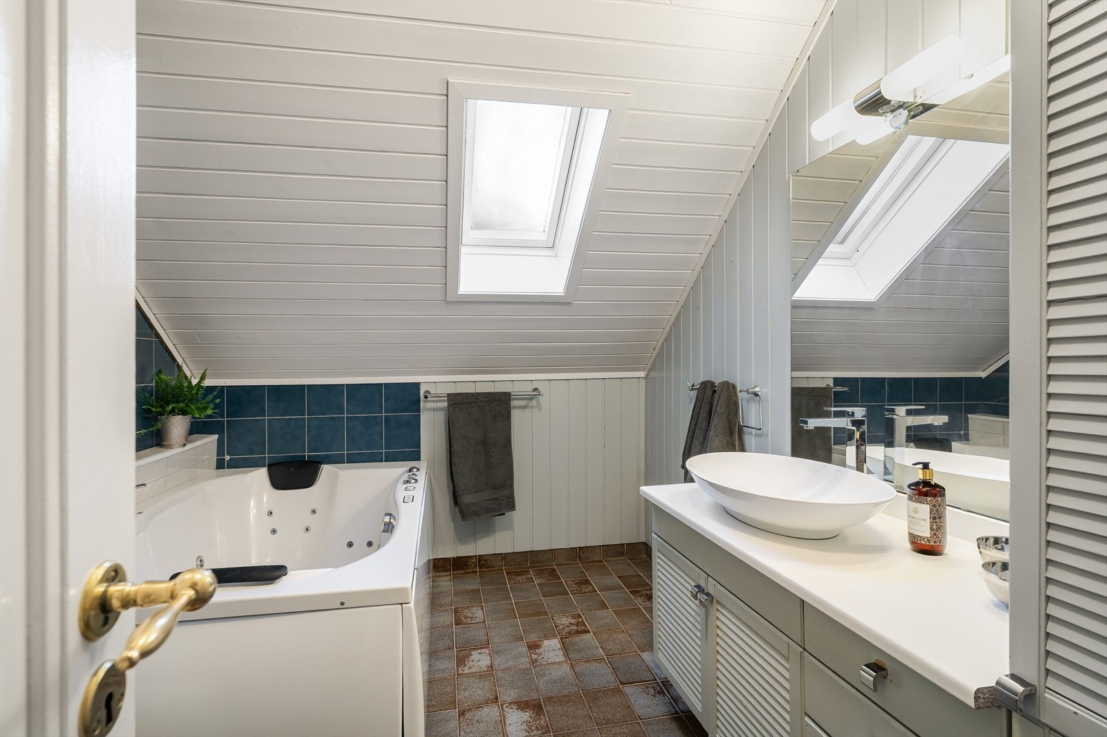 Boligen har 2 bad Galleribilde