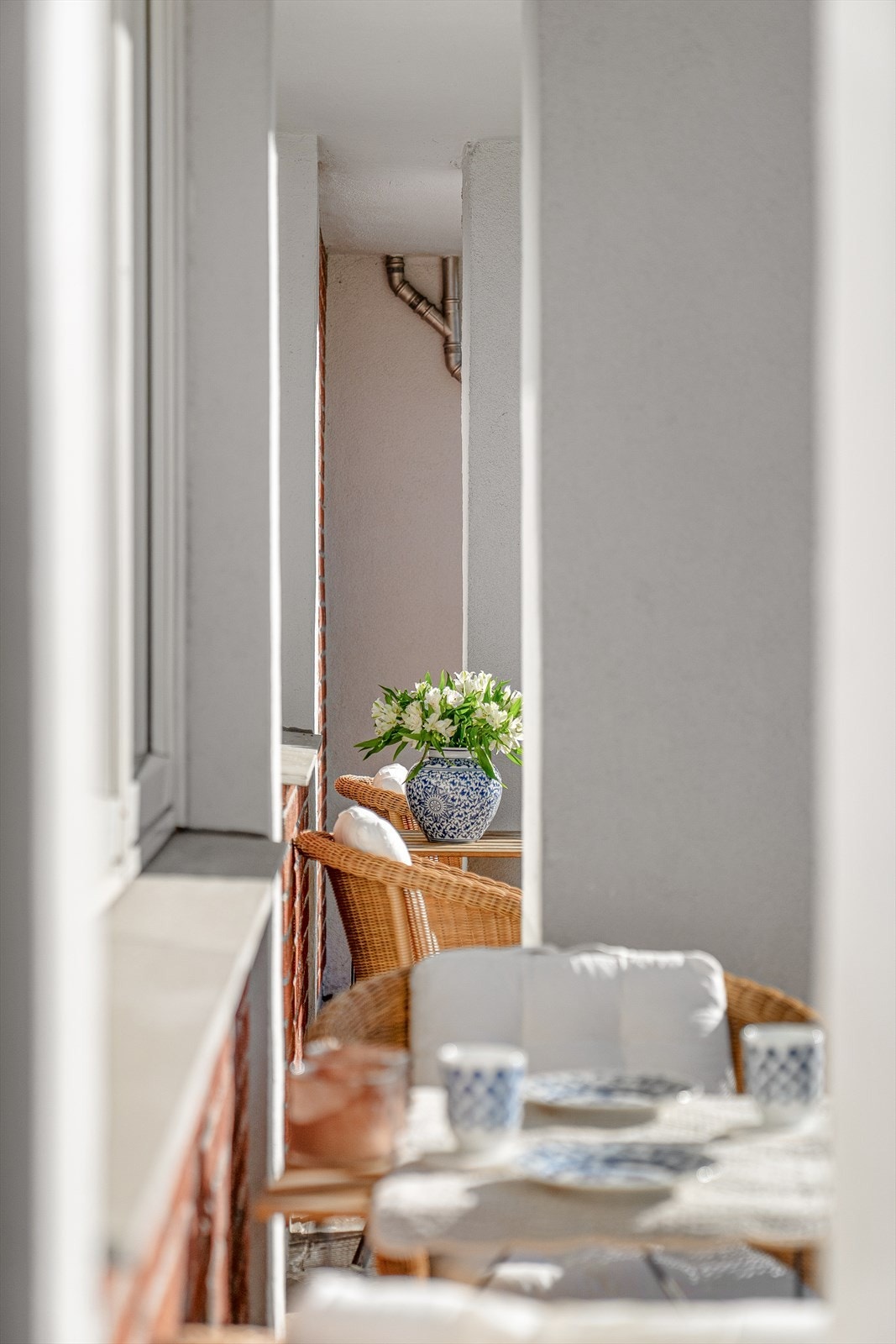 Uteplassen. Galleribilde