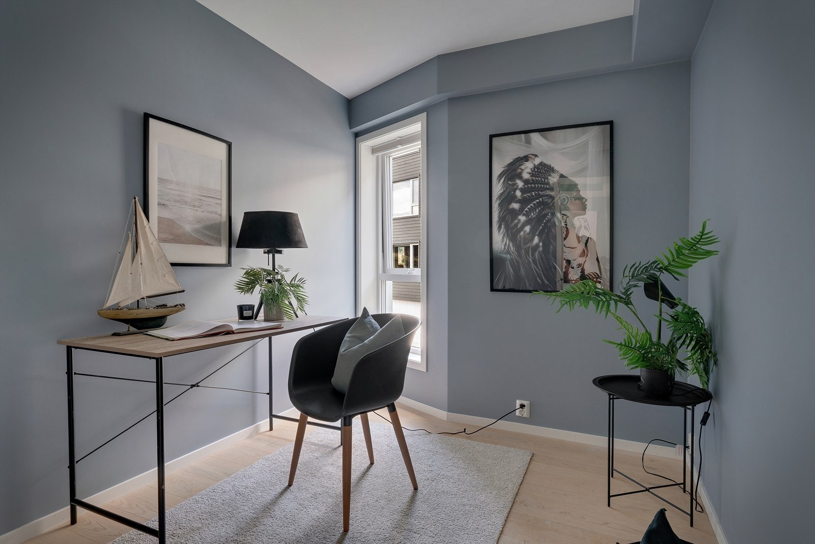 Det minste soverommet er perfekt som gjesterom eller kontor. Galleribilde