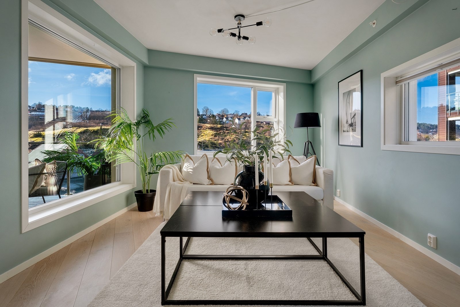 Stuen er naturlig inndelt i ulike soner. Galleribilde