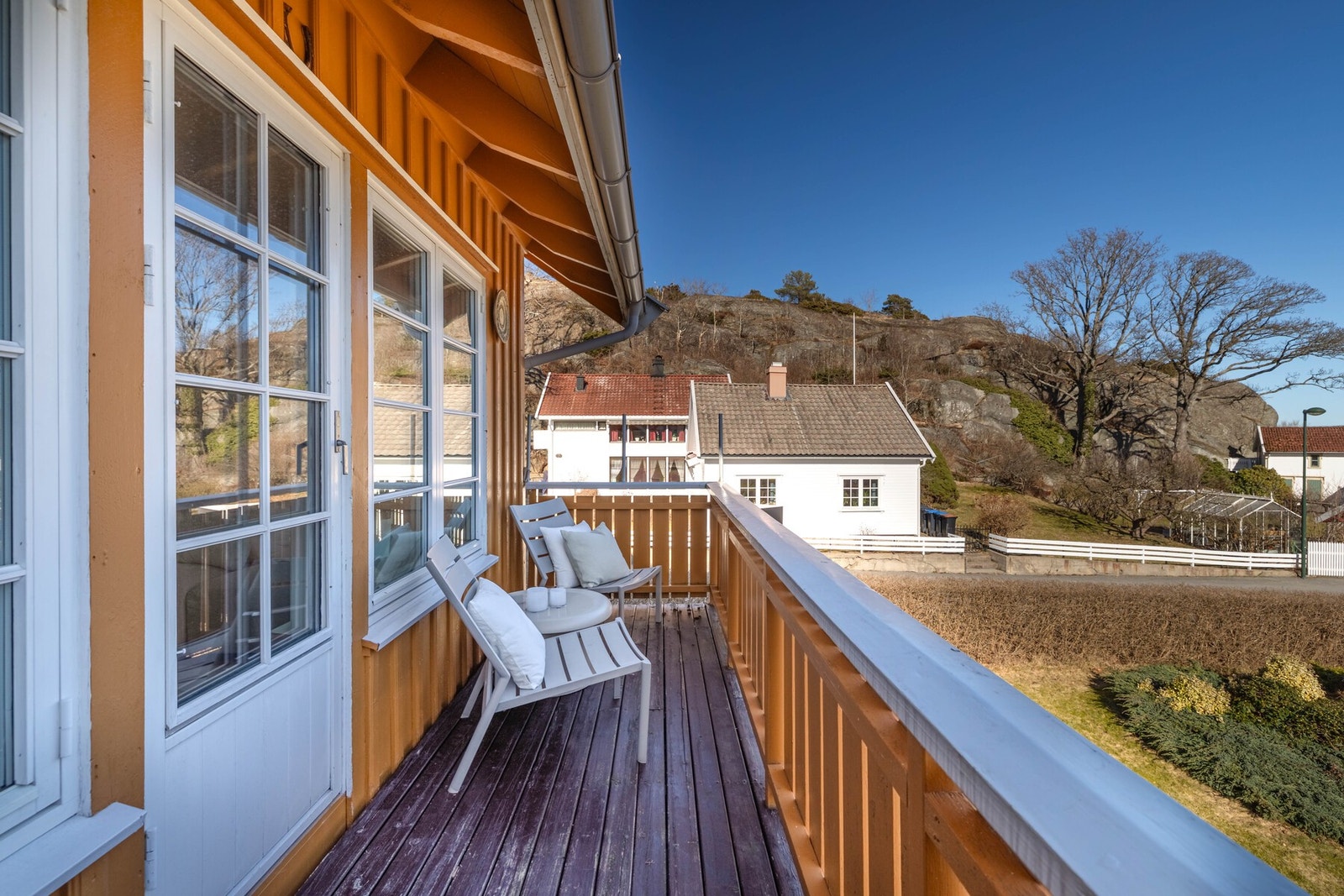 Ved stuen er det balkong hvor du kan nyte morgensolen. Galleribilde