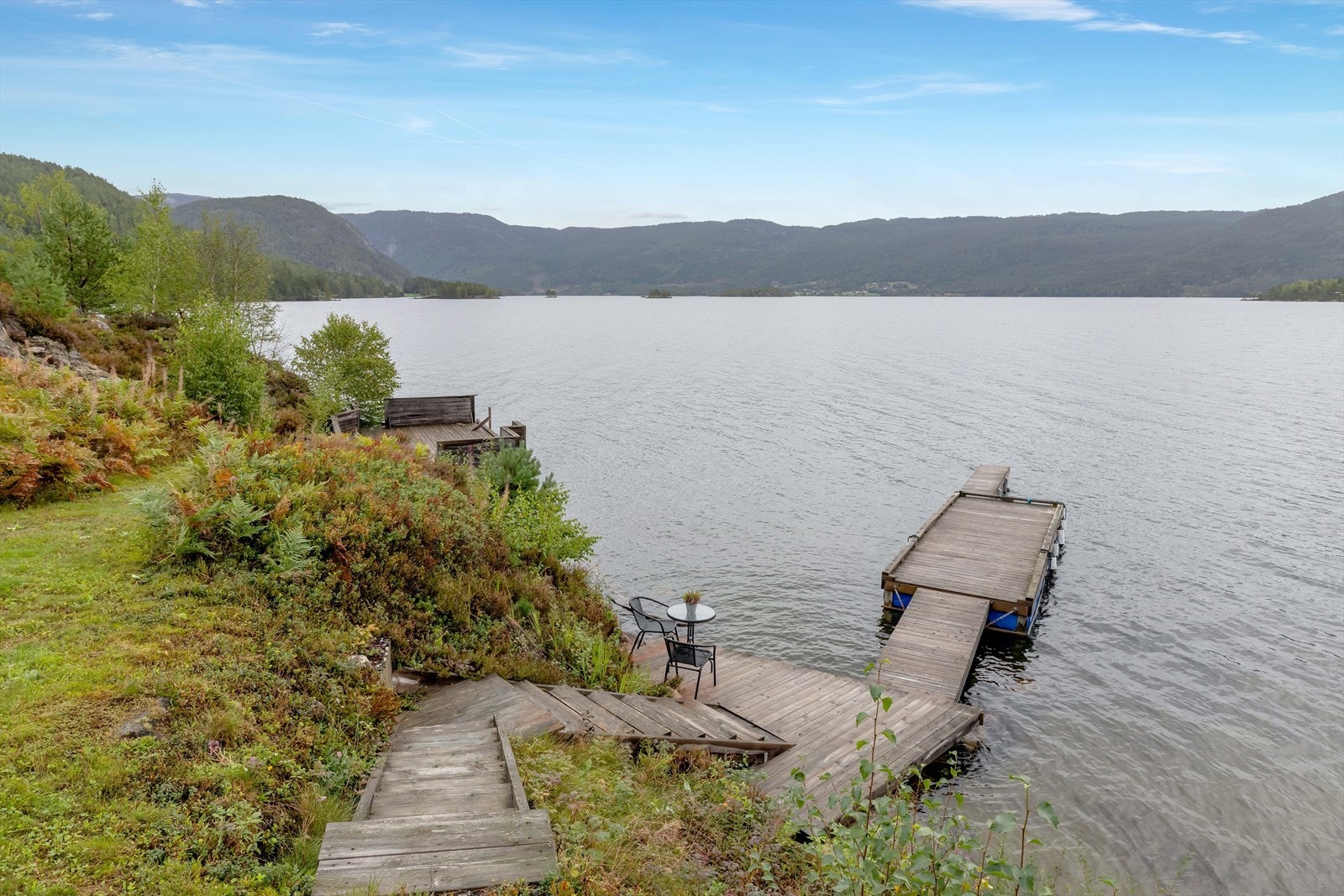 Kort avstand ned til Byglandsfjorden Galleribilde
