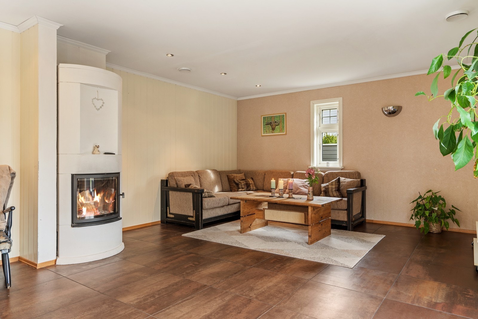 Gode innredningsmuligheter med plass til flere sittegrupper Galleribilde