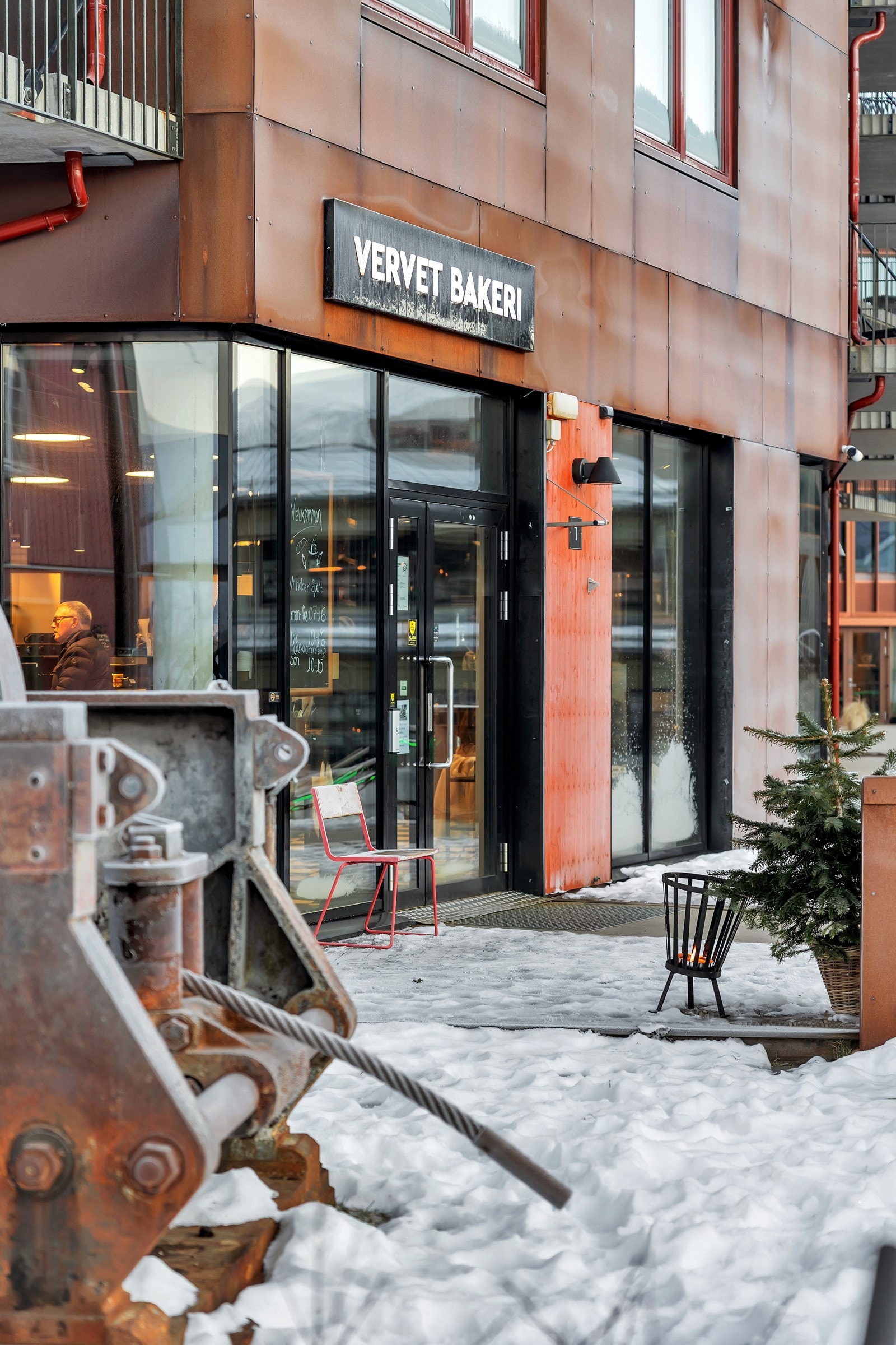 Vervet bakeri som er i 1. etasje er en fin start på dagen med god kaffe og gode bakevarer. Galleribilde
