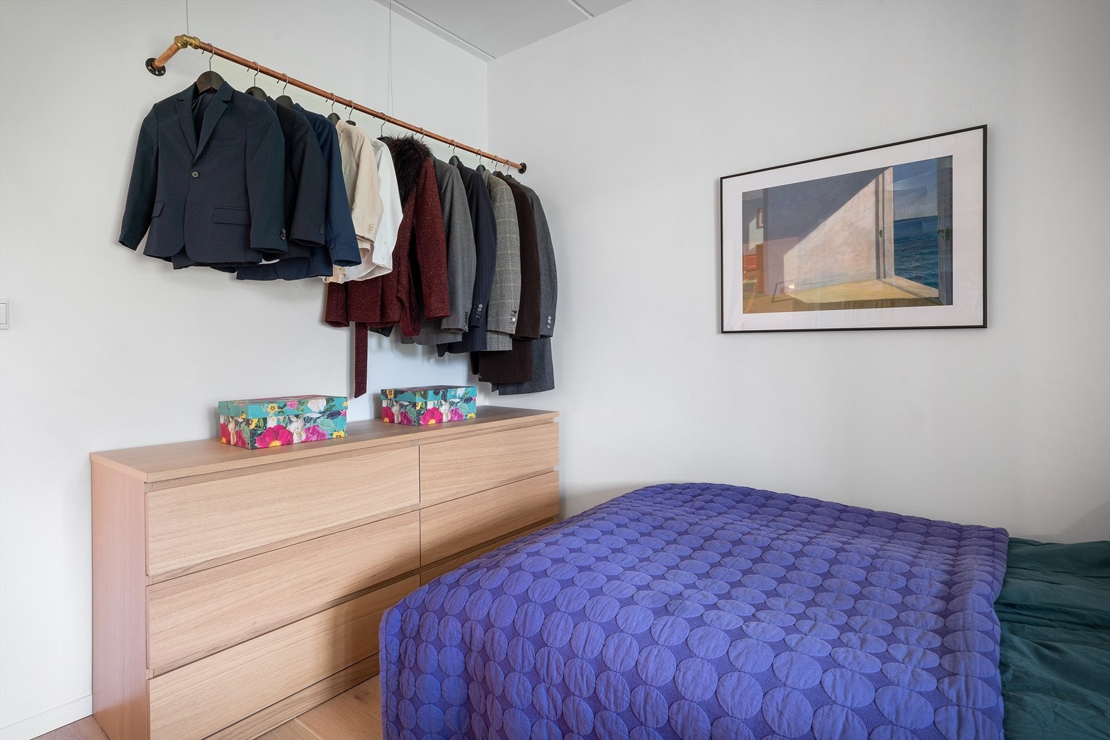 Praktiske løsninger for oppbevaring av klær og utstyr. Galleribilde