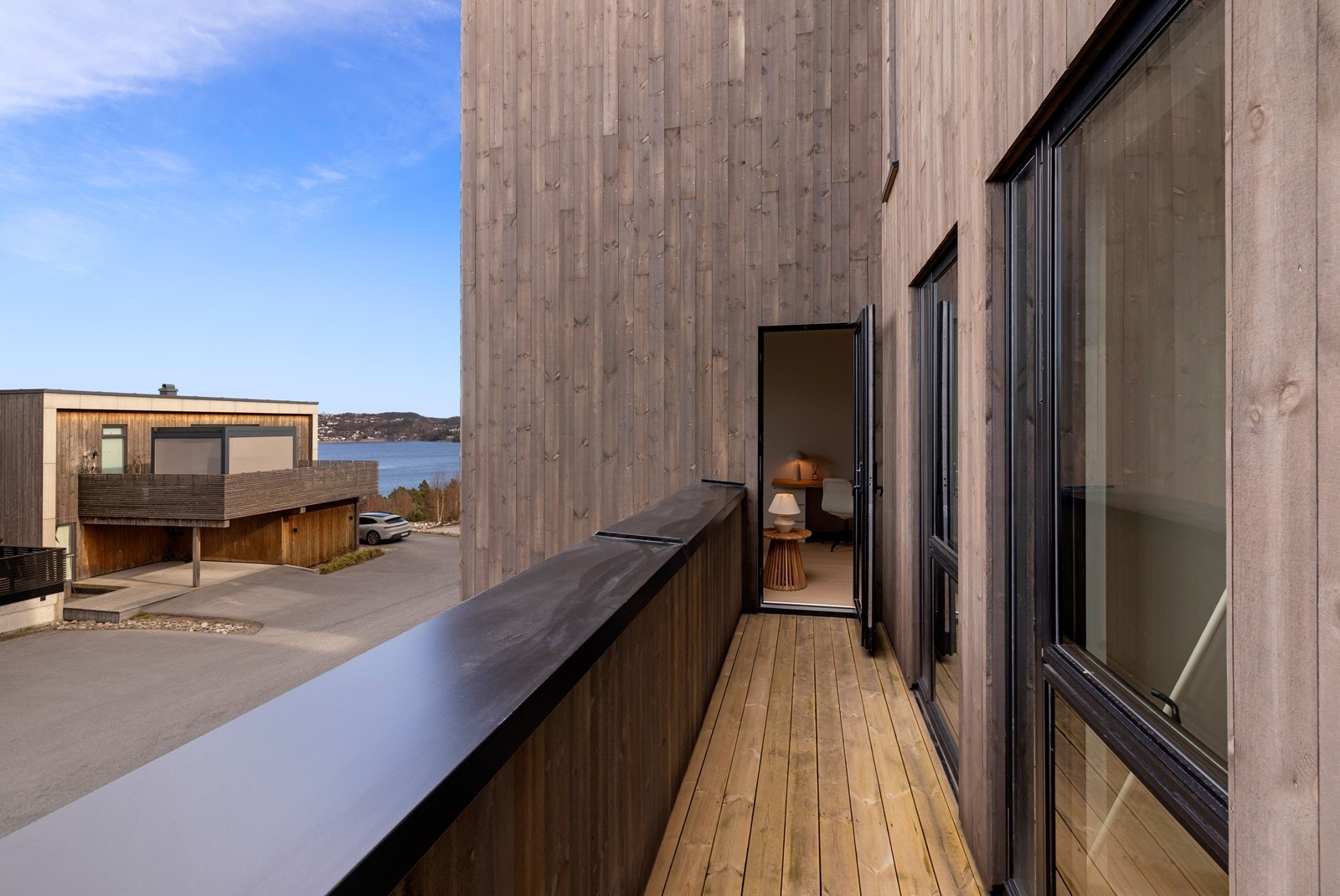 Liten balkong fra 2.etg. Galleribilde