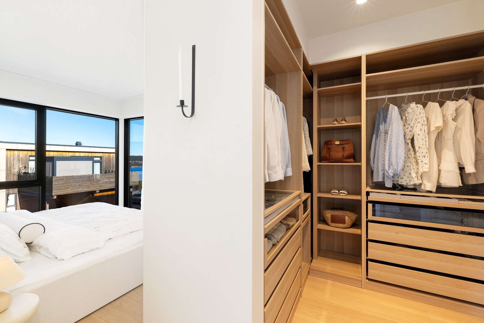 Walk-in closet Galleribilde