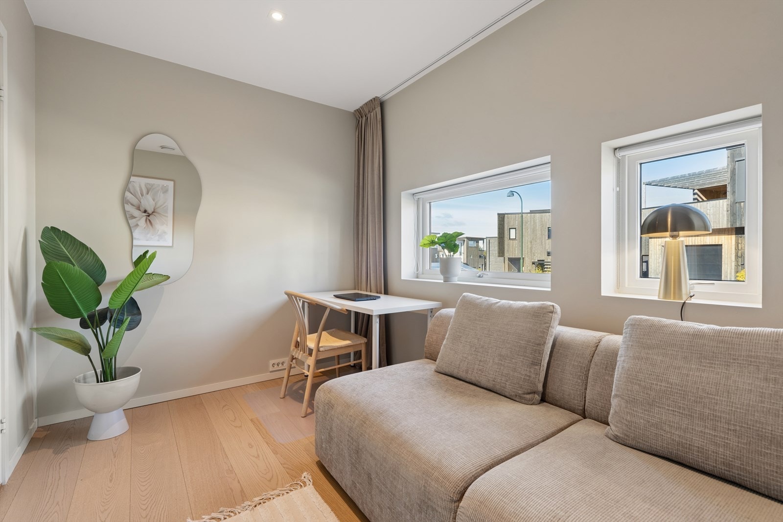 Ypperlig som barnerom, gjesterom eller hjemmekontor. Galleribilde