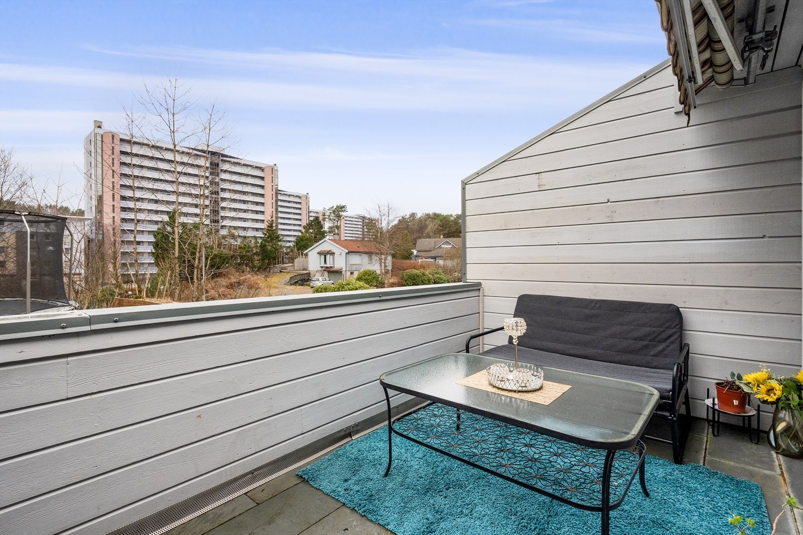 Det er god plass til utemøbler, grill etc. på balkongen. Galleribilde