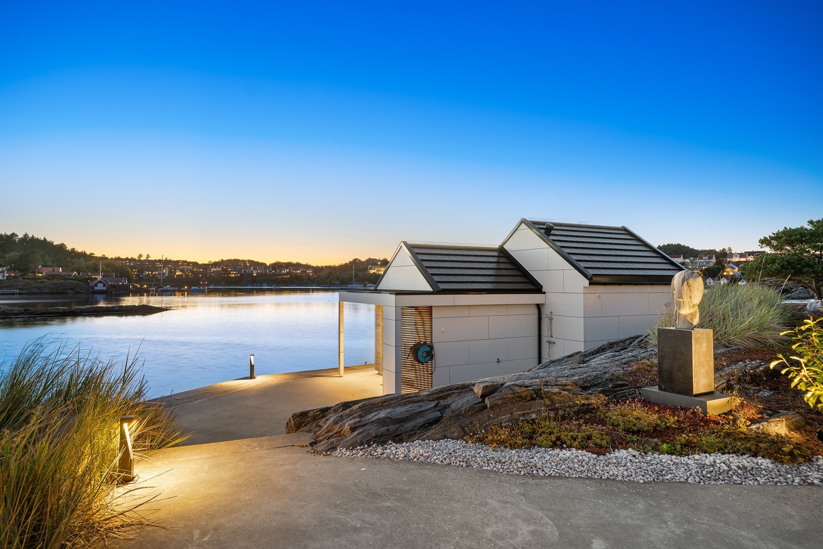 Naust med eget kjøkken/stue, bad og soverom - Perfekt for gjester Galleribilde