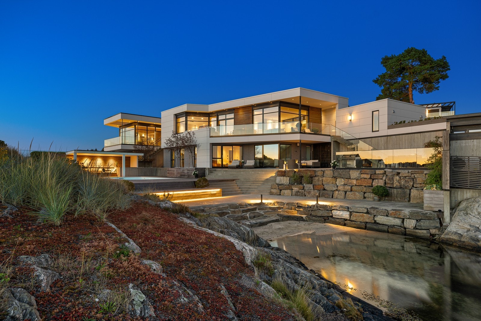 Velkommen til Vavikbakken 24! Boligen er presentert av Andre Sandvik v/Aktiv Eiendomsmegling avd. Kristiansand. Foto: Ivars Upe Galleribilde