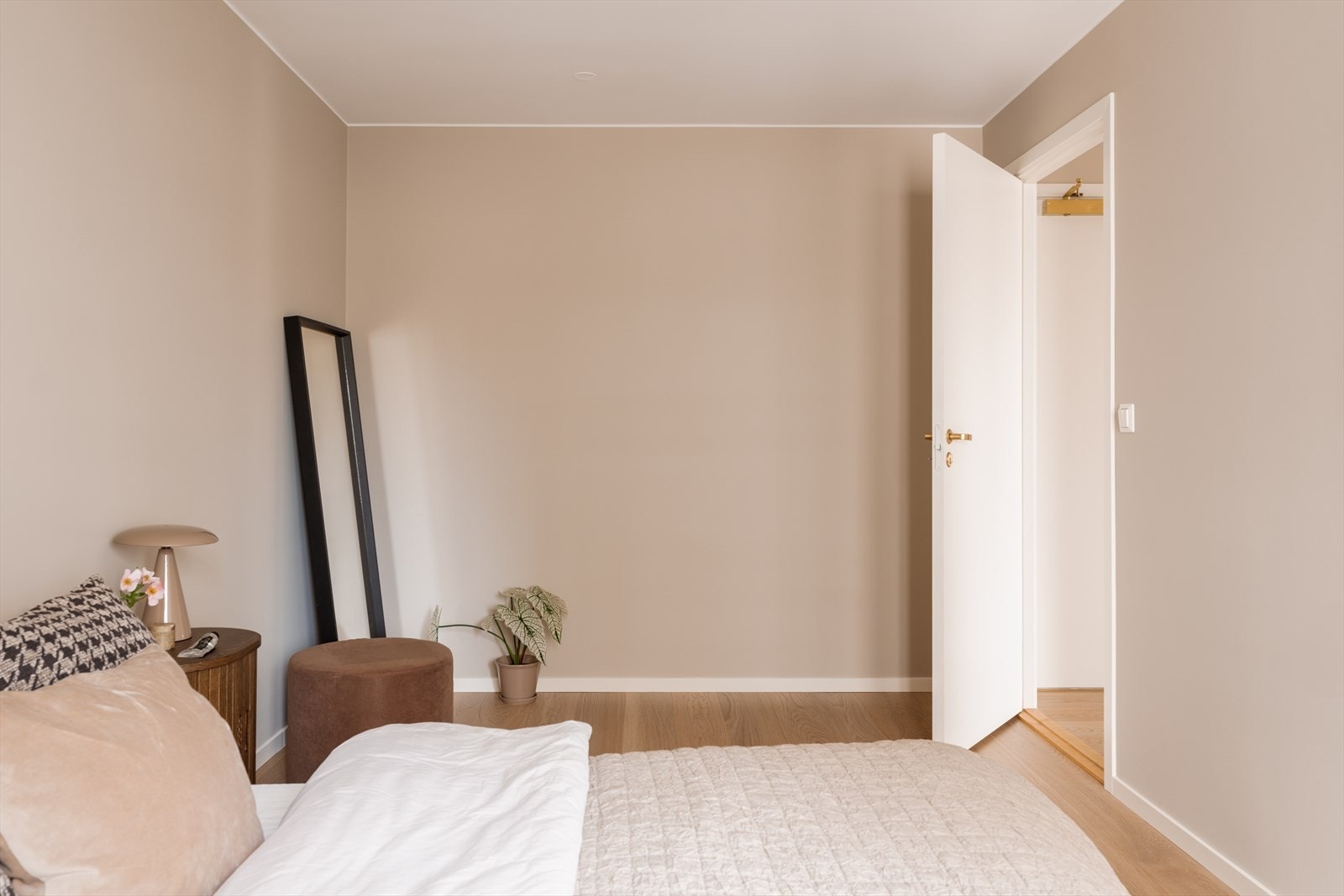 Her er det god plass til å innrede med garderobeskap Galleribilde