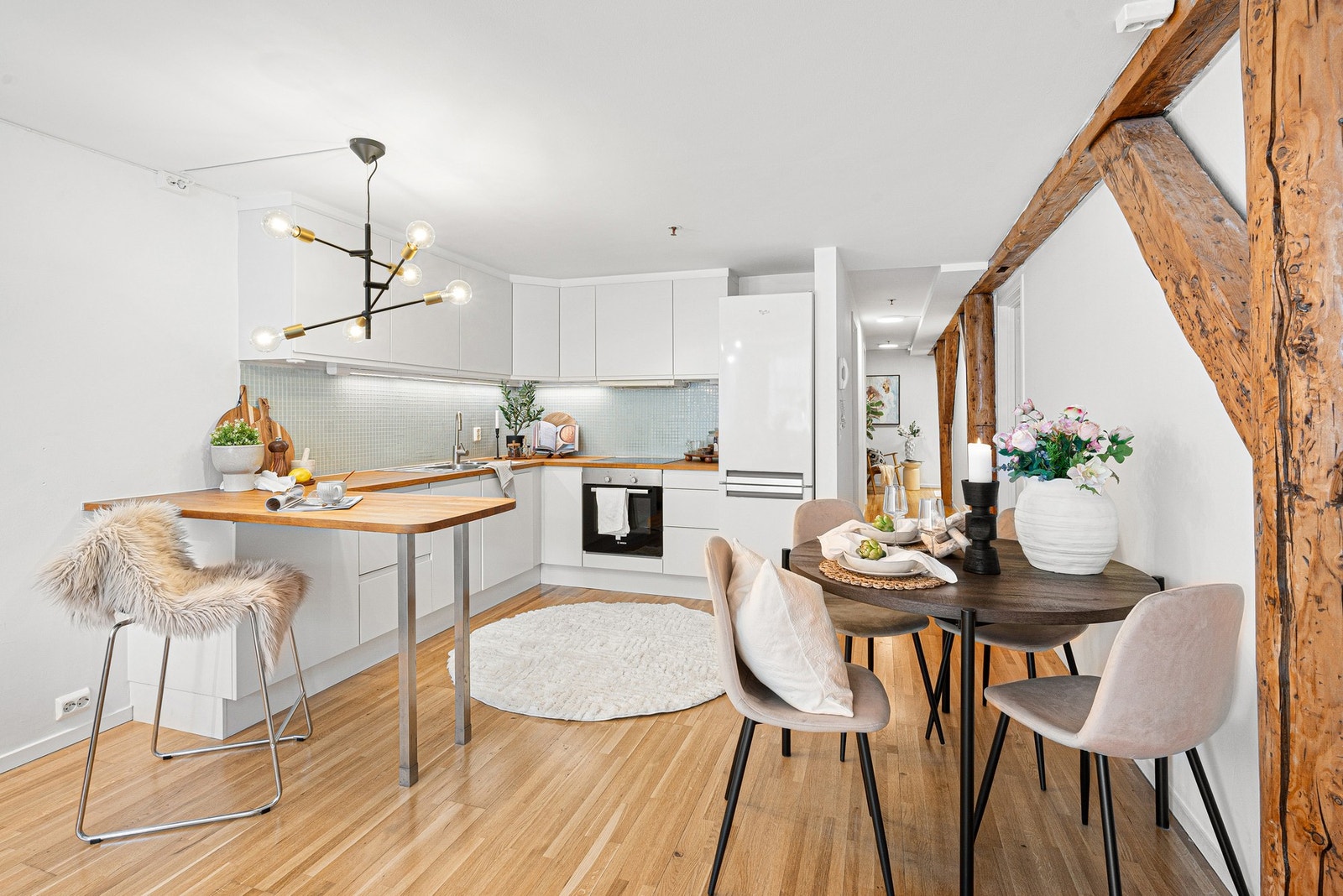 Stue/kjøkken er oppmålt til hele 26 m². Galleribilde