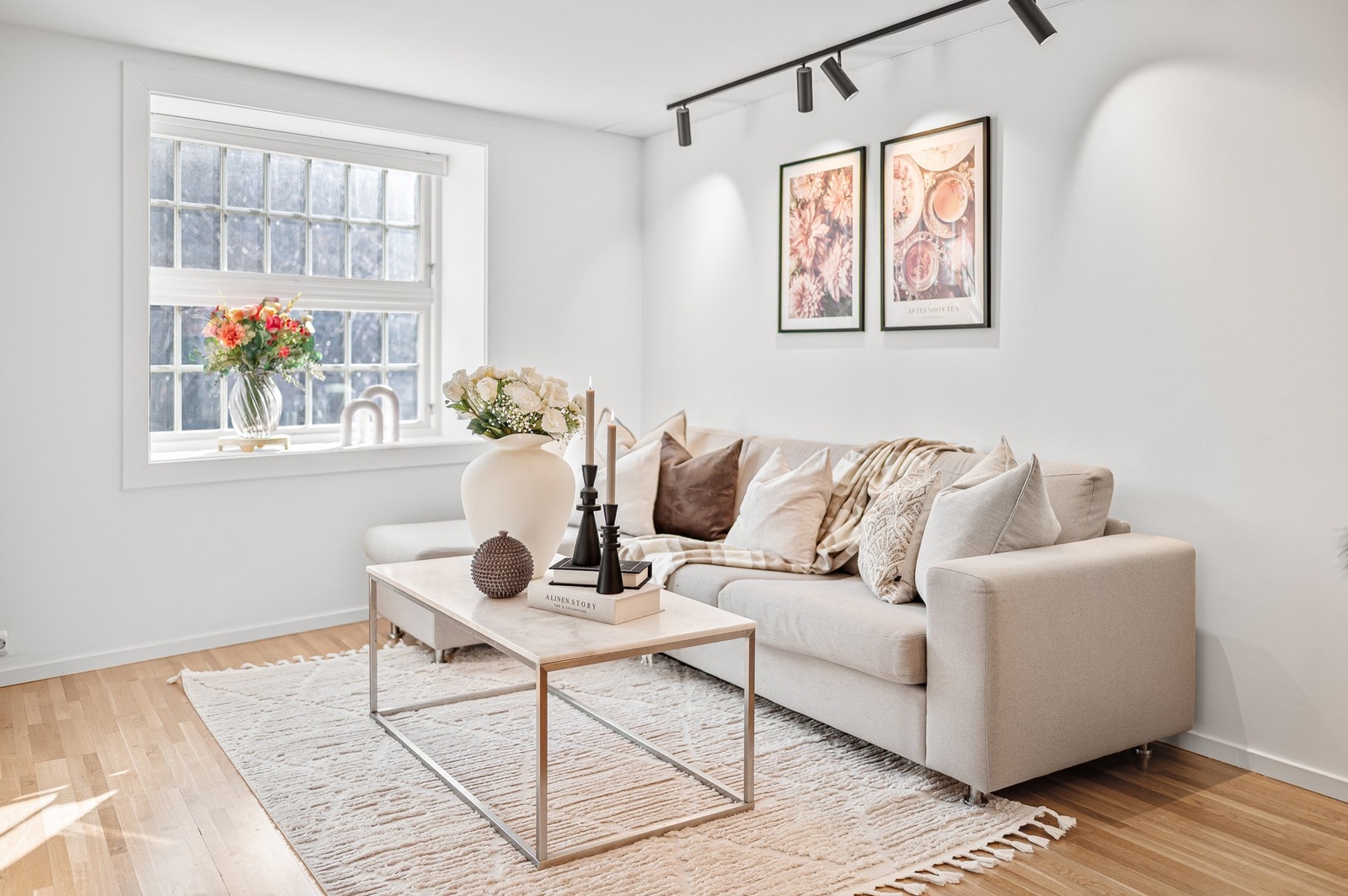 Her får du en velholdt leilighet med en attraktiv beliggenhet i sentrum. Galleribilde