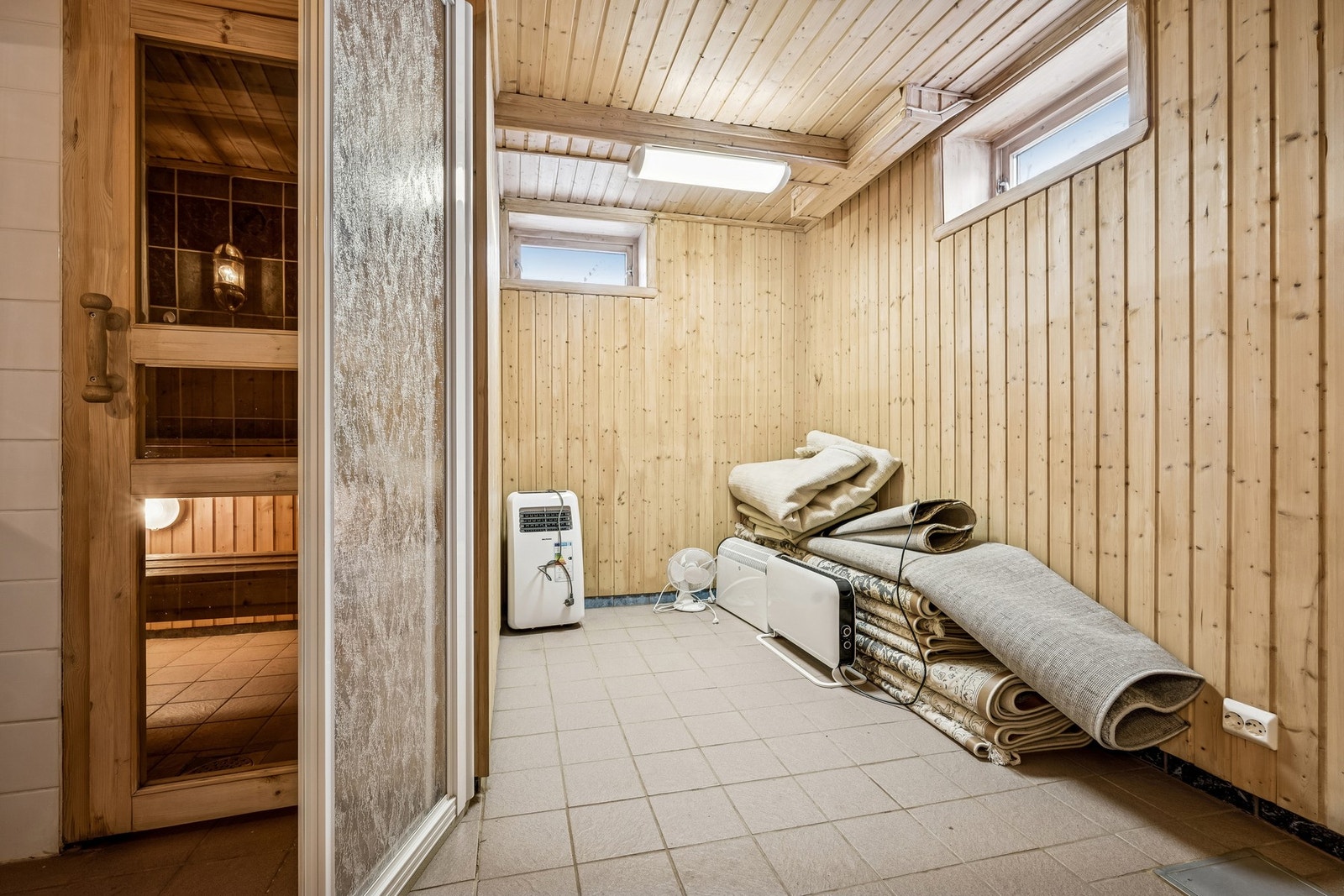 Ifbm badstuen finner du en bod hvor man enkelt kan lage til en hyggelig sone/relaxrom Galleribilde