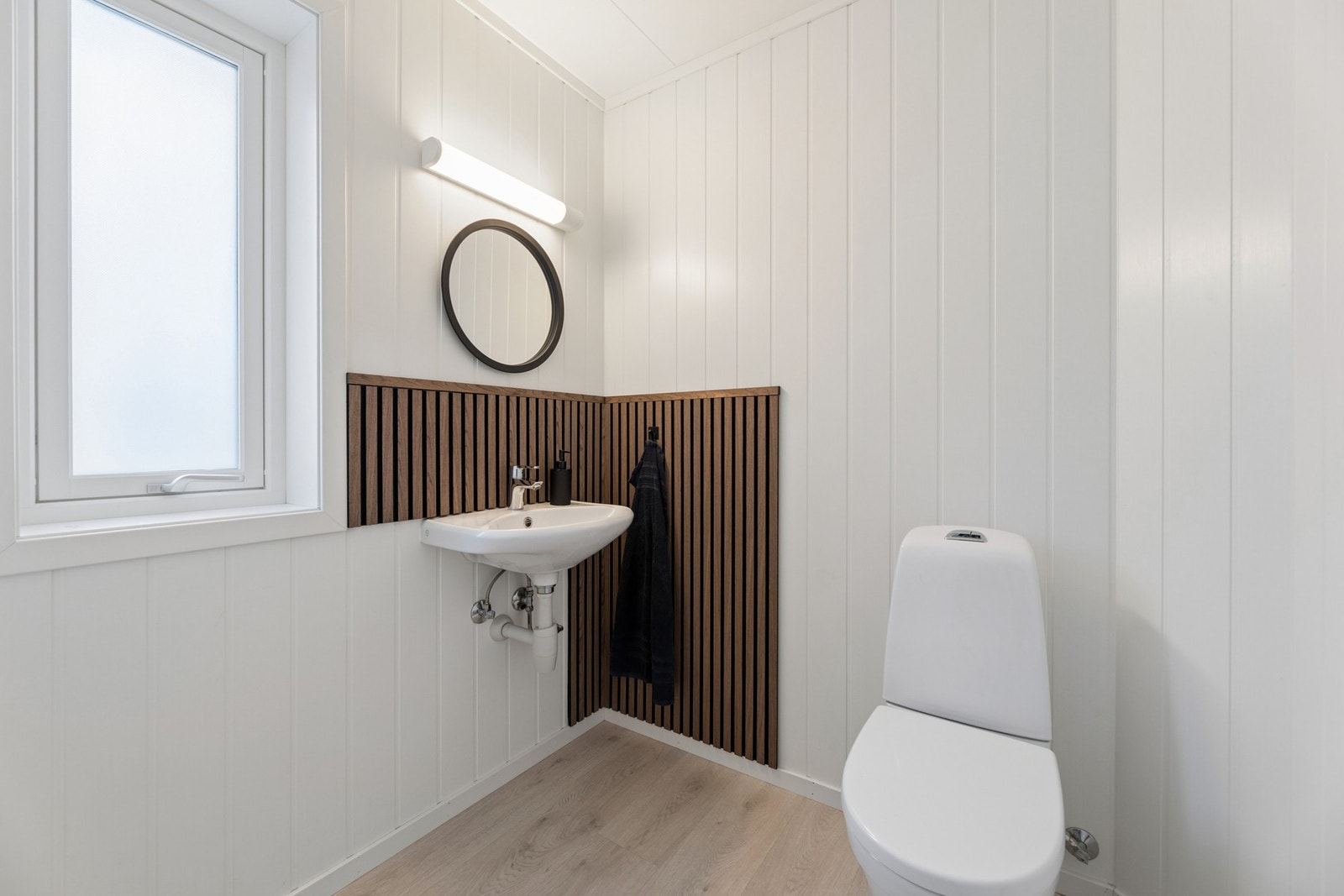 Toalettrom. Galleribilde