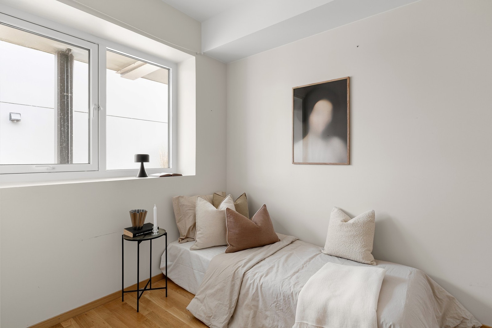 Soverom nr. 2 passer fint som barnerom, gjesterom eller kontor - alt etter eget behov og ønske. Galleribilde