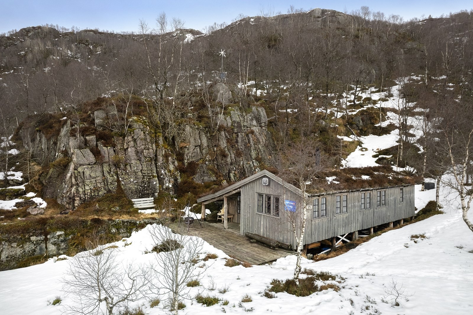 Velkommen til visning i koselig hytte med en fin og usjenert beliggenhet. Foto Diakrit v/Arne Ove Østebrøt Galleribilde