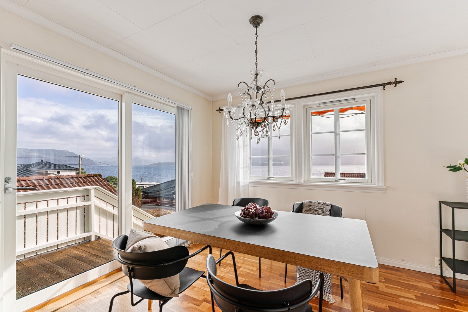 Rommet har tilkomst til terrasse Galleribilde