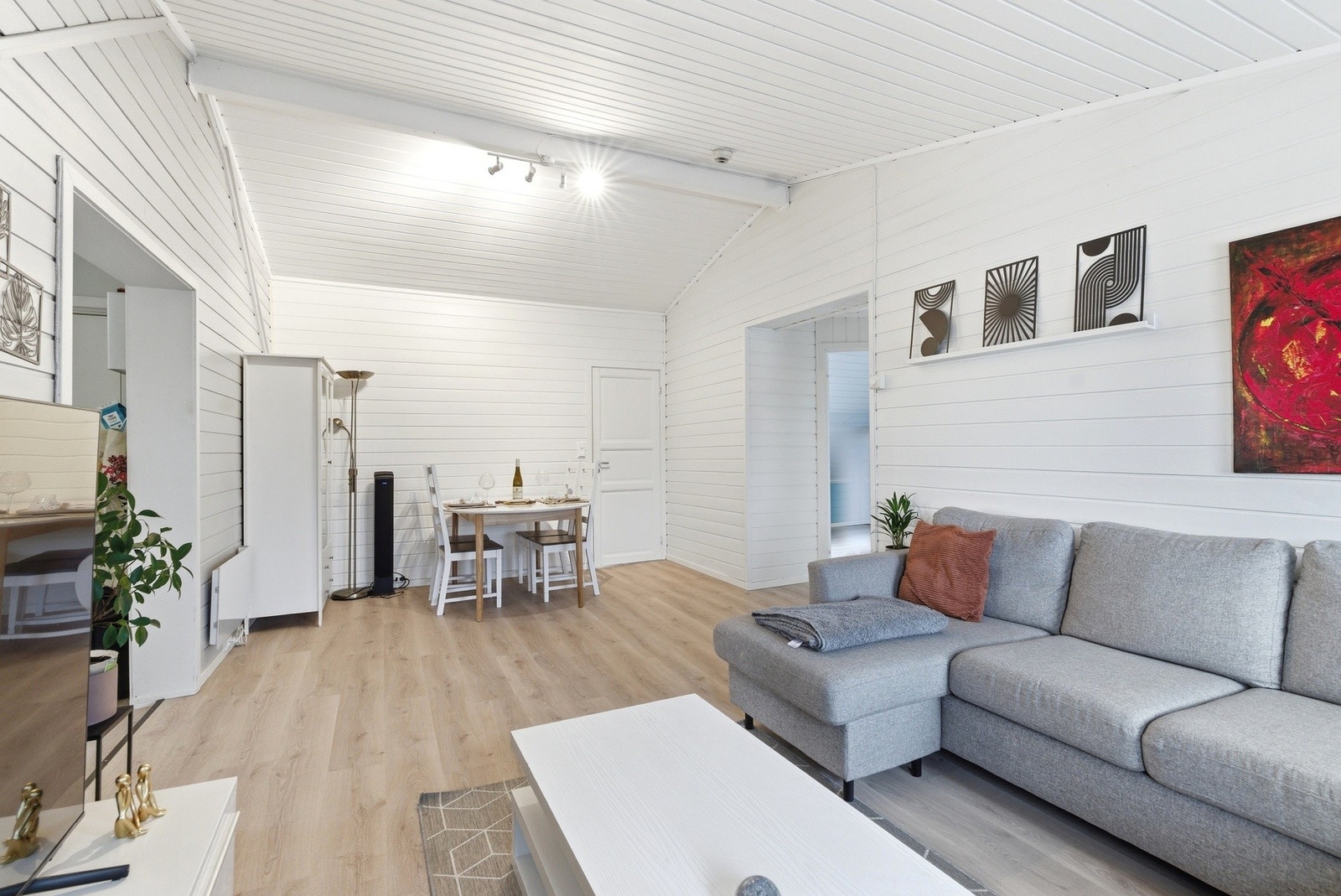 Alle vinduer og balkongdør blir byttet i regi av sameiet. Galleribilde