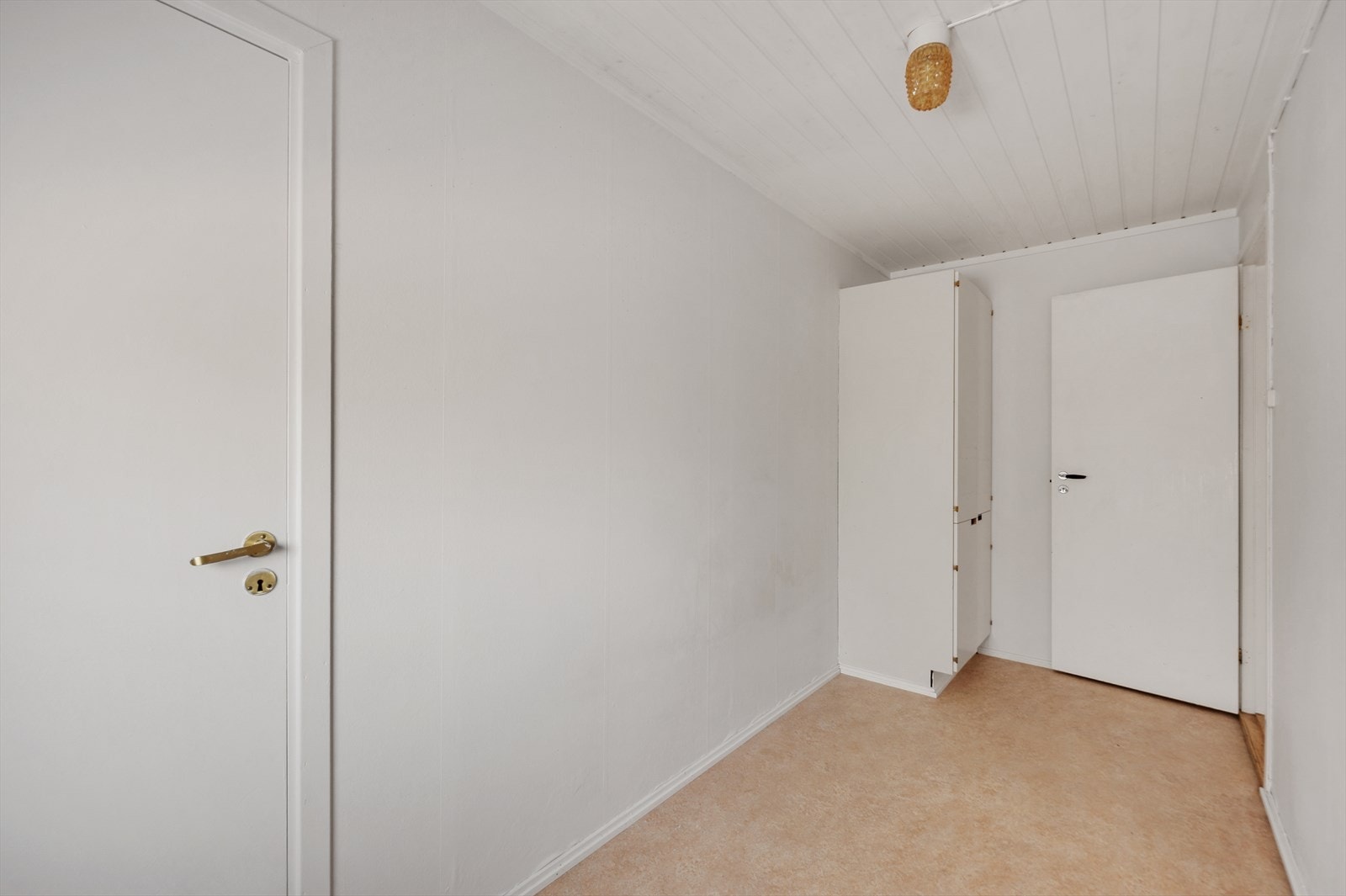 Stor gang med gode oppbevaringsmuligheter. Galleribilde