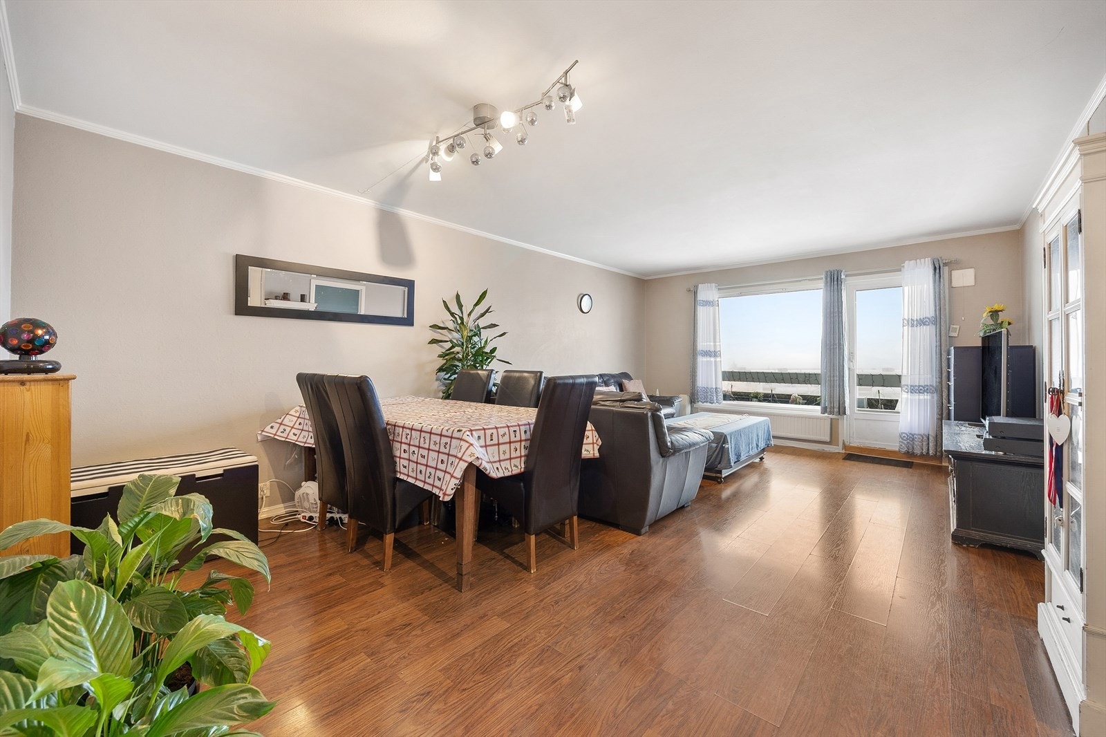 Velkommen til Lofsrudhøgda 209! Presenteres av lokalmegler Arsalan Syed v/ EiendomsMegler1. Foto: Galleribilde