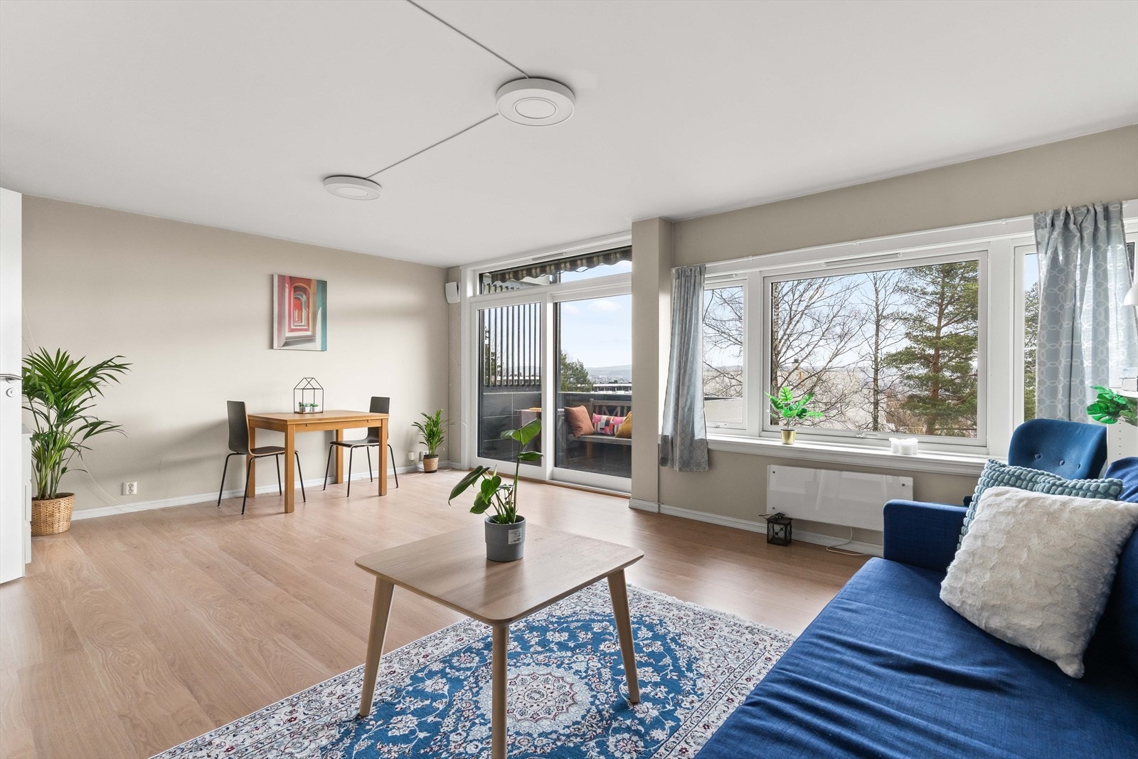 I andre enden kan man innrede med et spisebord for hyggelige middager med venner og familie. Galleribilde