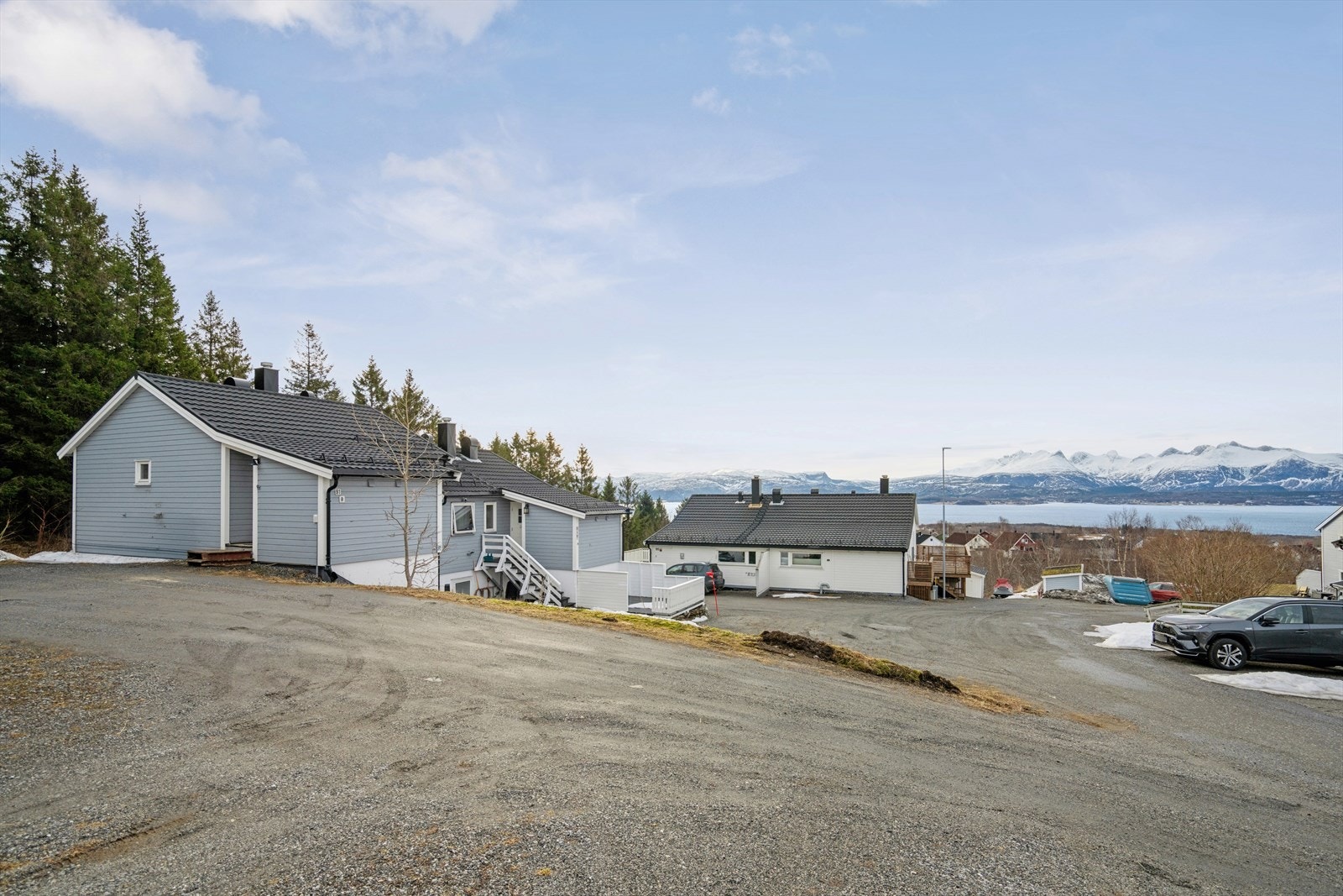 DNB Eiendom v/Georg R. Paulsen ønsker velkommen til Høglia 91B! Galleribilde