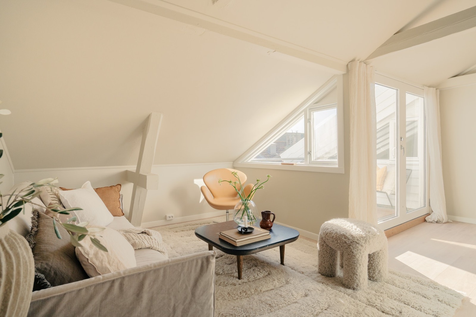 Fra stuen har du utgang til takterrassen. Galleribilde